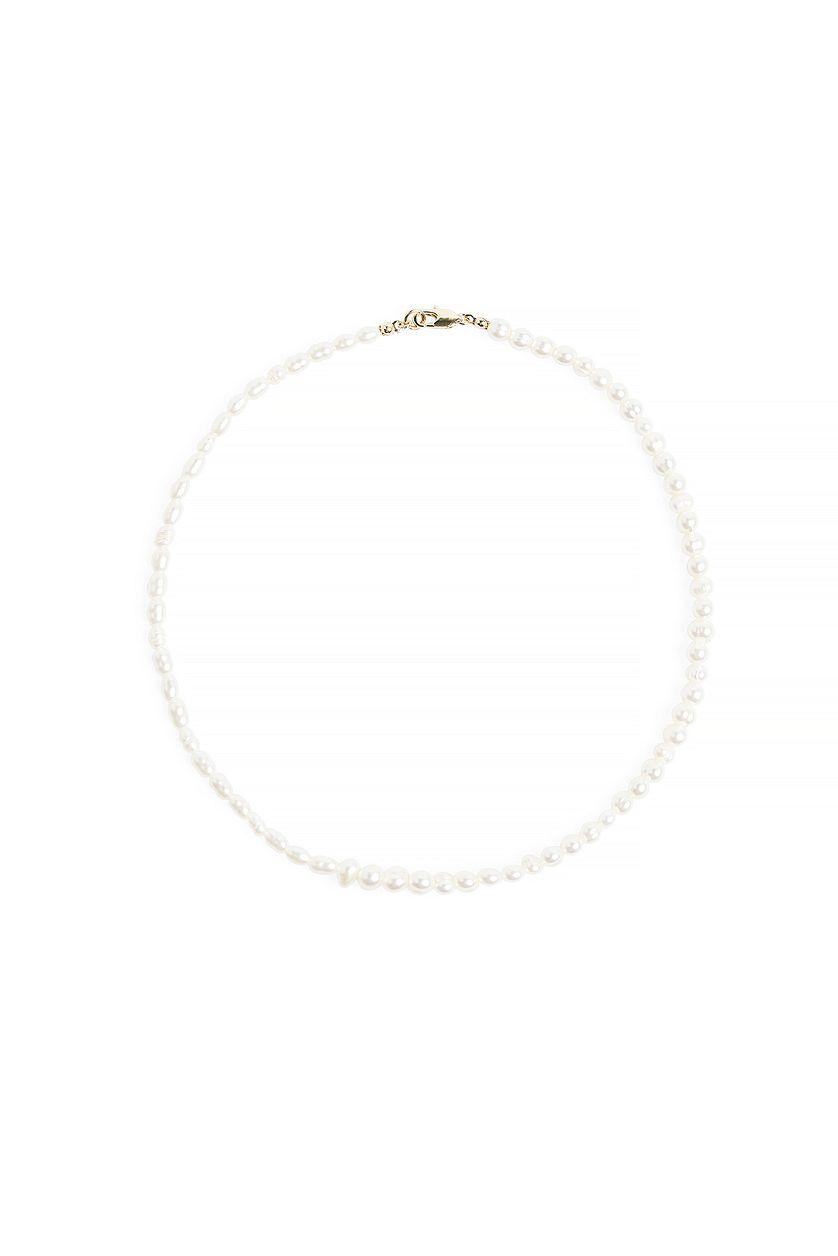Classic Pearl Necklace Product Image