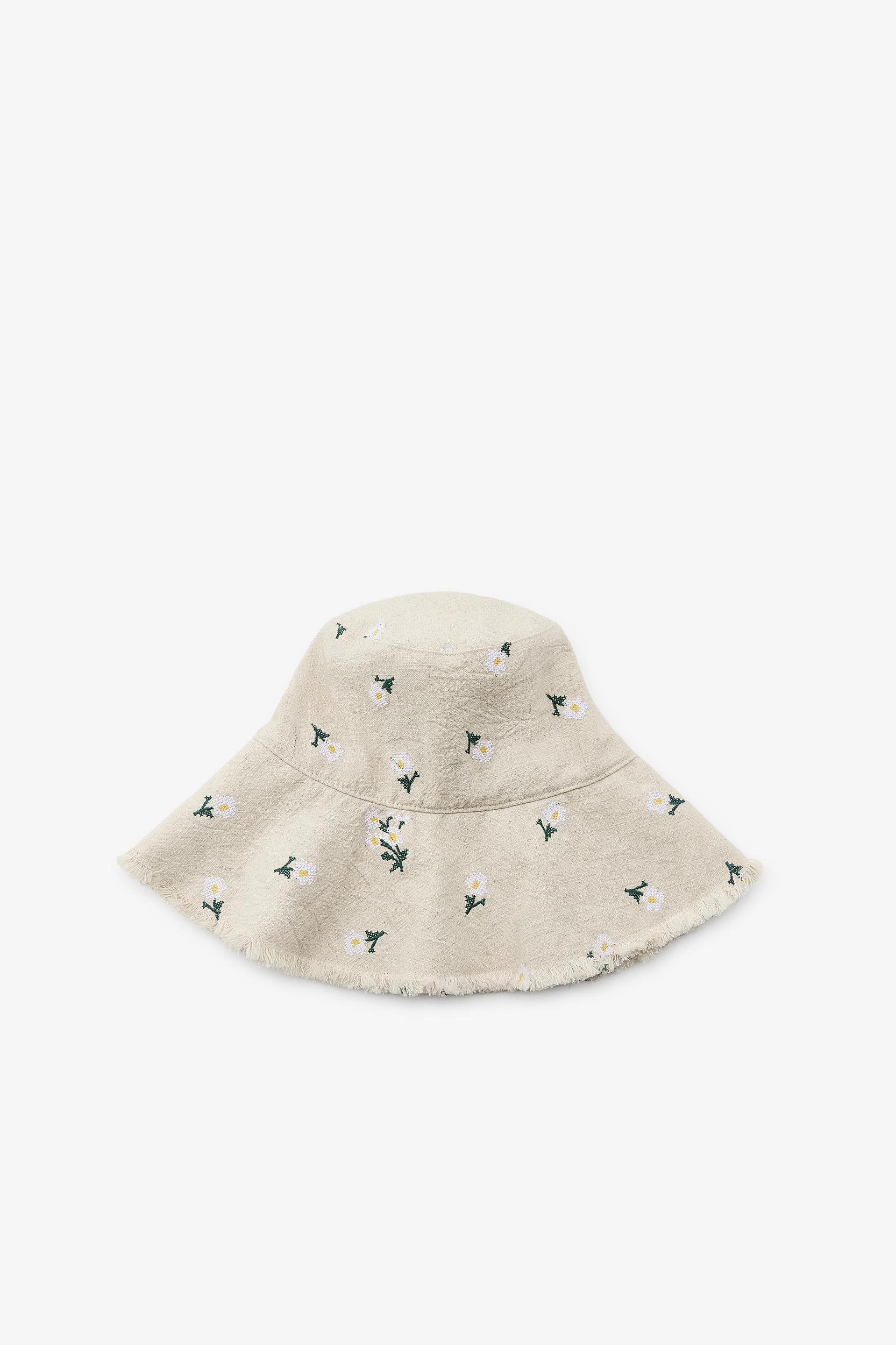EMBROIDERED FLORAL BUCKET HAT Product Image