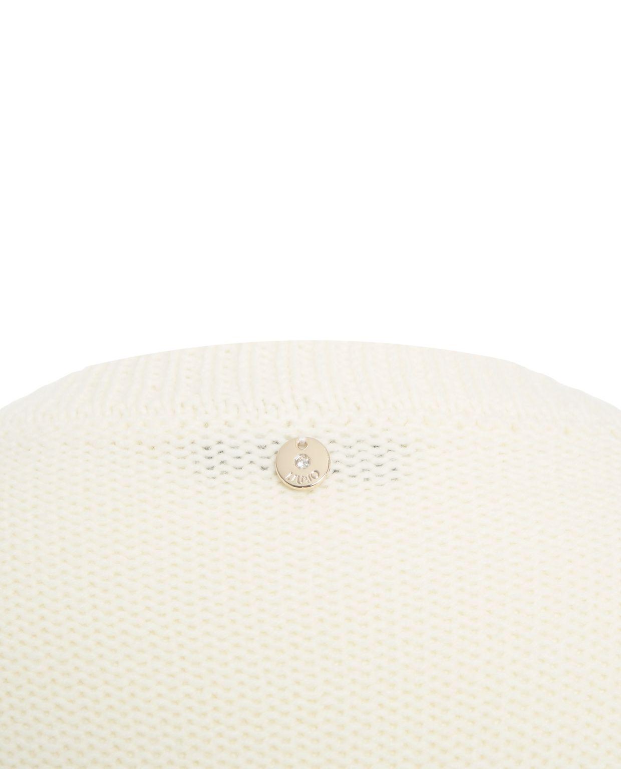 Sweater with cable knit pattern Product Image