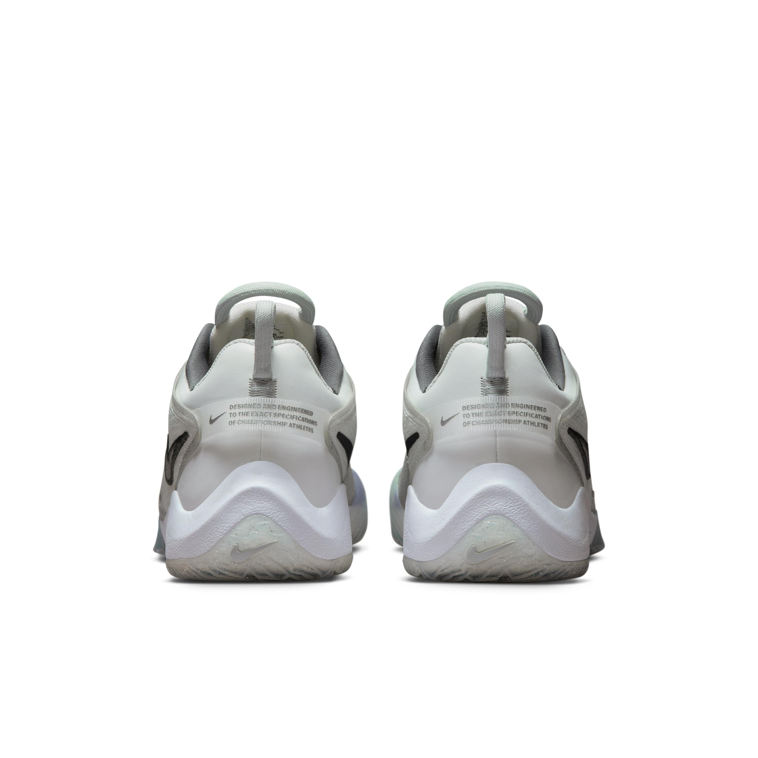 Nike Women's HyperAce 3 SE Volleyball Shoes Product Image