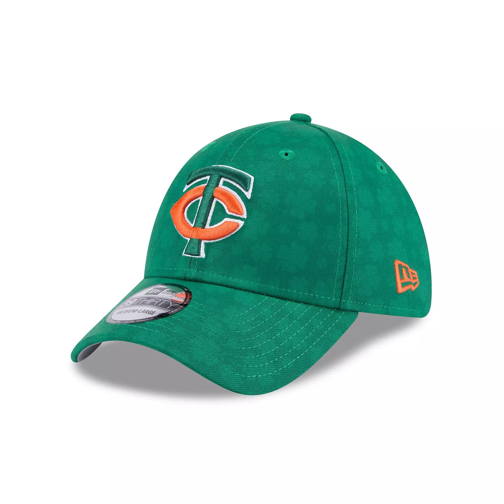 Men's New Era Kelly Green Minnesota Twins St. Patrick's Day 39THIRTY Flex Hat,  Product Image
