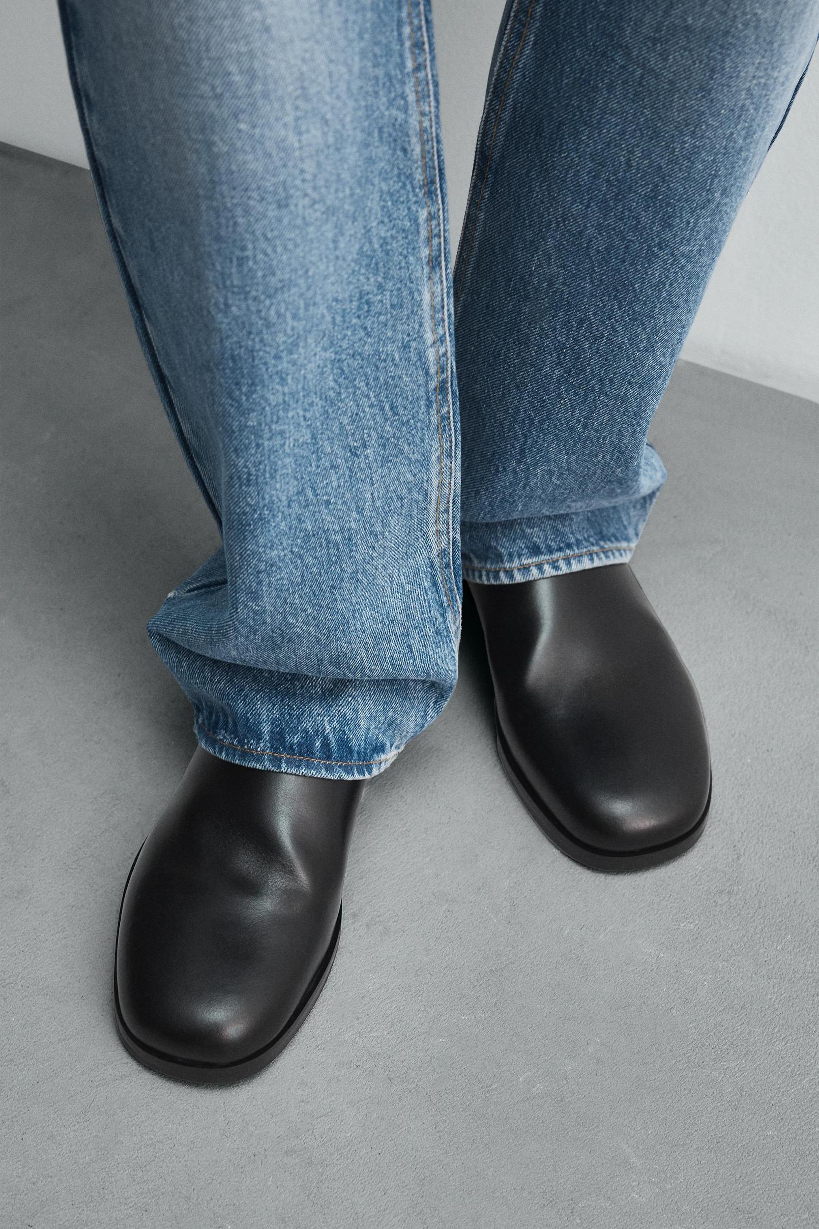 LIMITED EDITION LEATHER CLOGS Product Image
