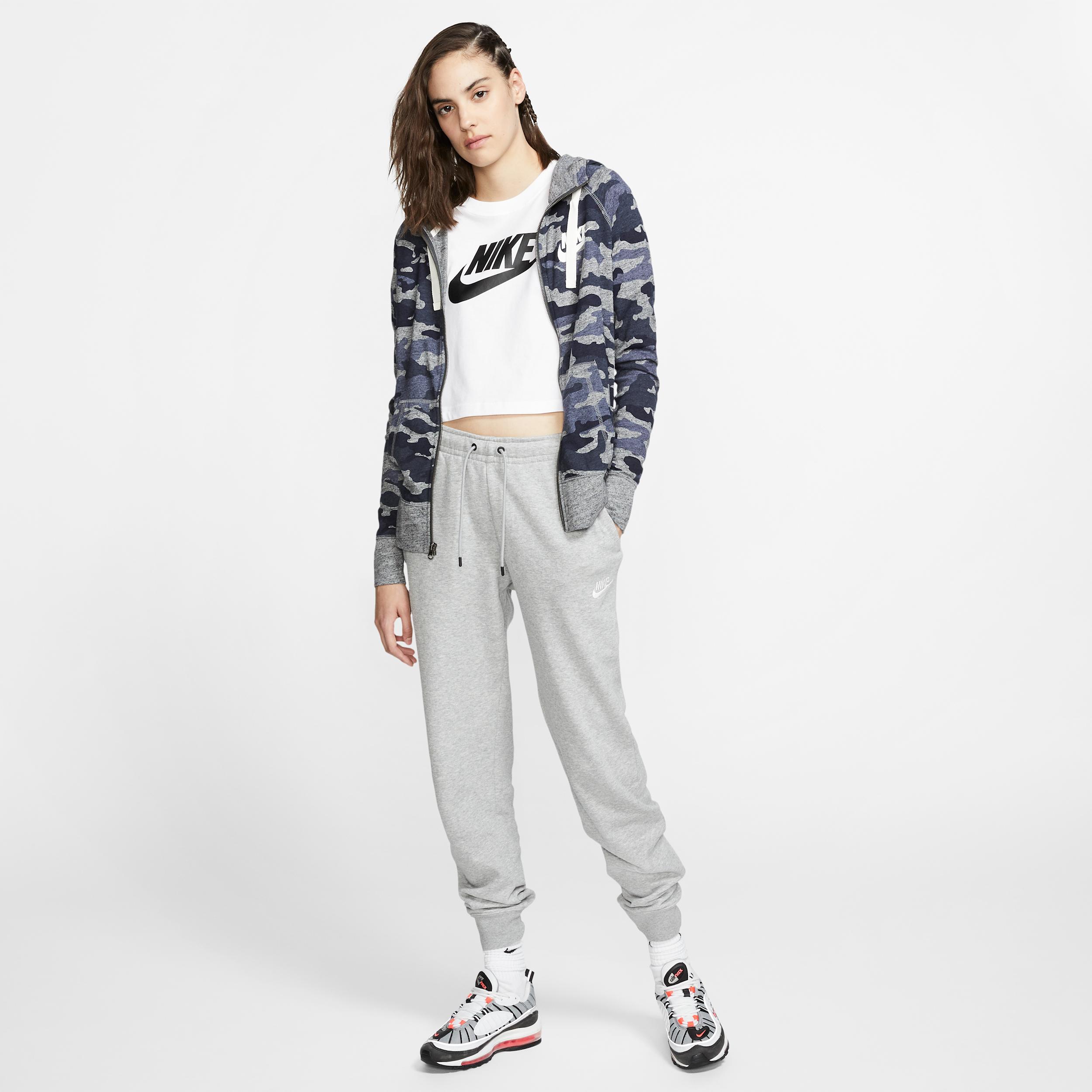 Women's Nike Sportswear Essential Fleece Pants Product Image