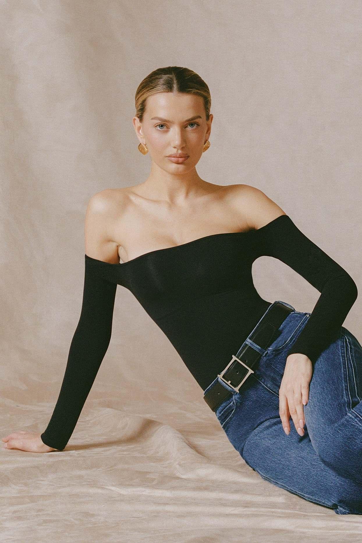 Seamless Off-Shoulder Long-Sleeve Bodysuit in Black Female Product Image