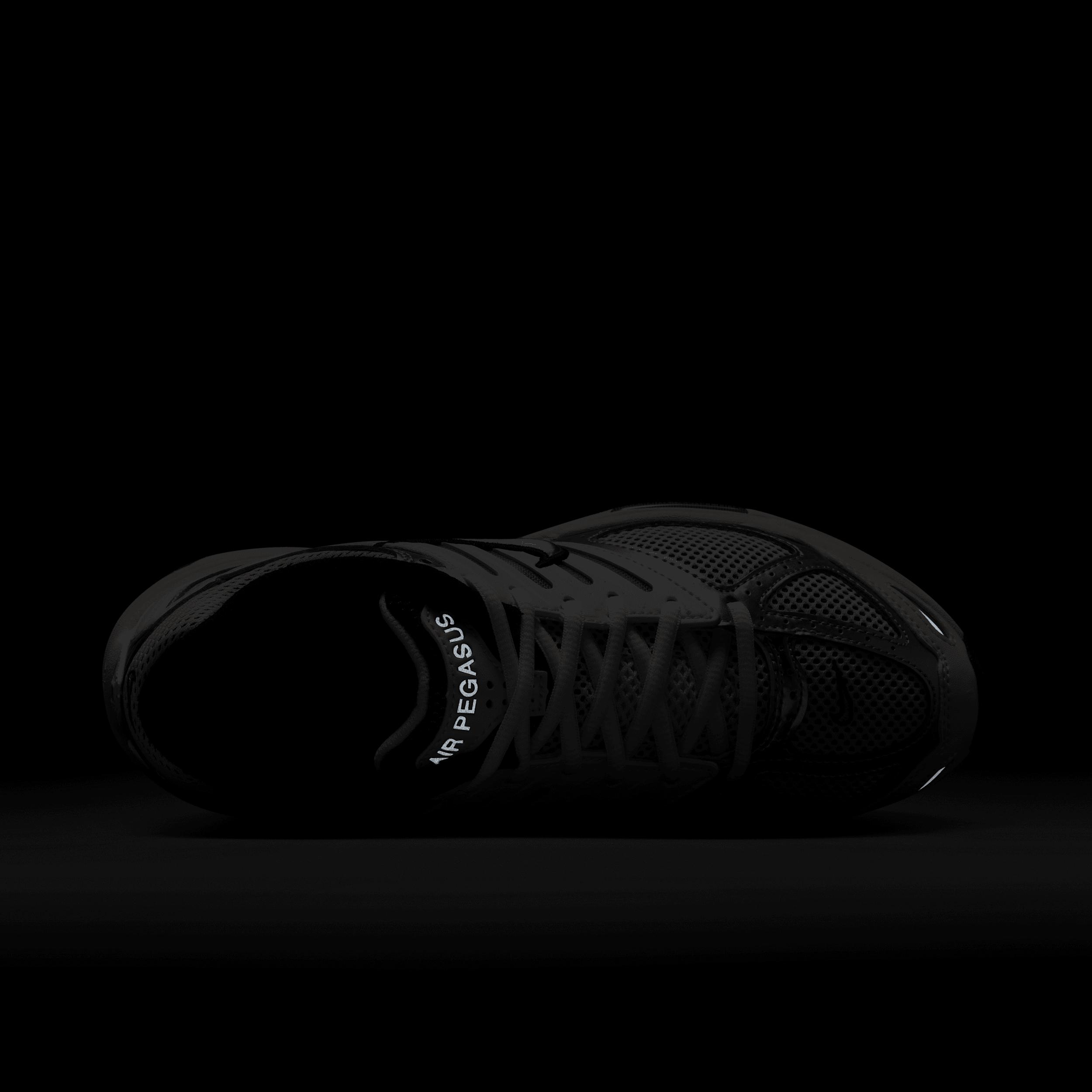 Nike Womens Air Pegasus 2005 Shoes | HQ1675-100 Product Image