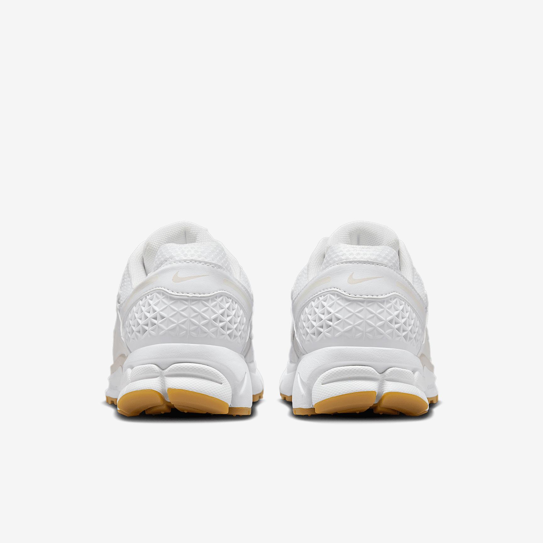 Nike Womens Zoom Vomero 5 Shoes with Reflective Accents | FJ2028-104 Product Image