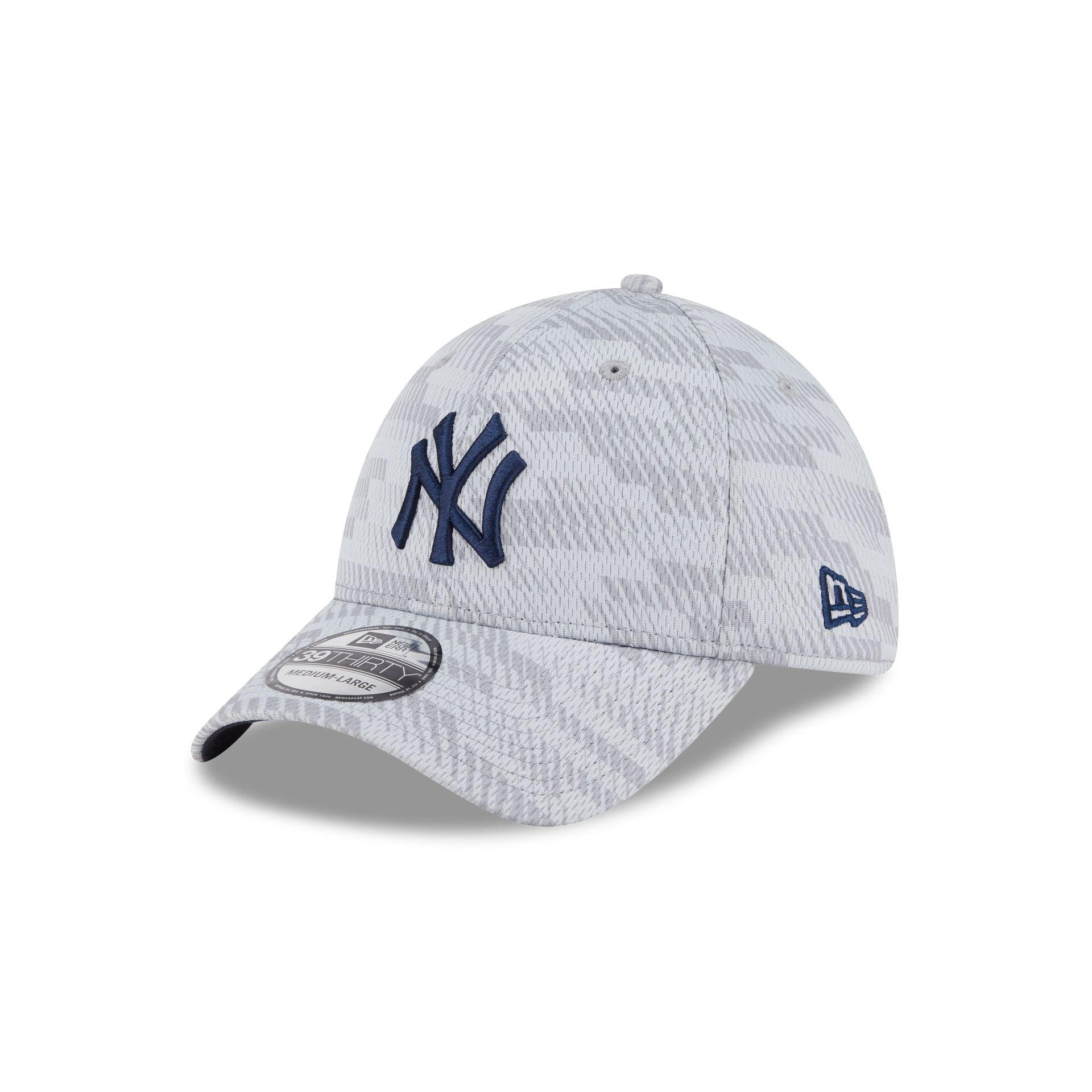 New York Yankees 2025 Clubhouse Gray 39THIRTY Stretch Fit Male Product Image