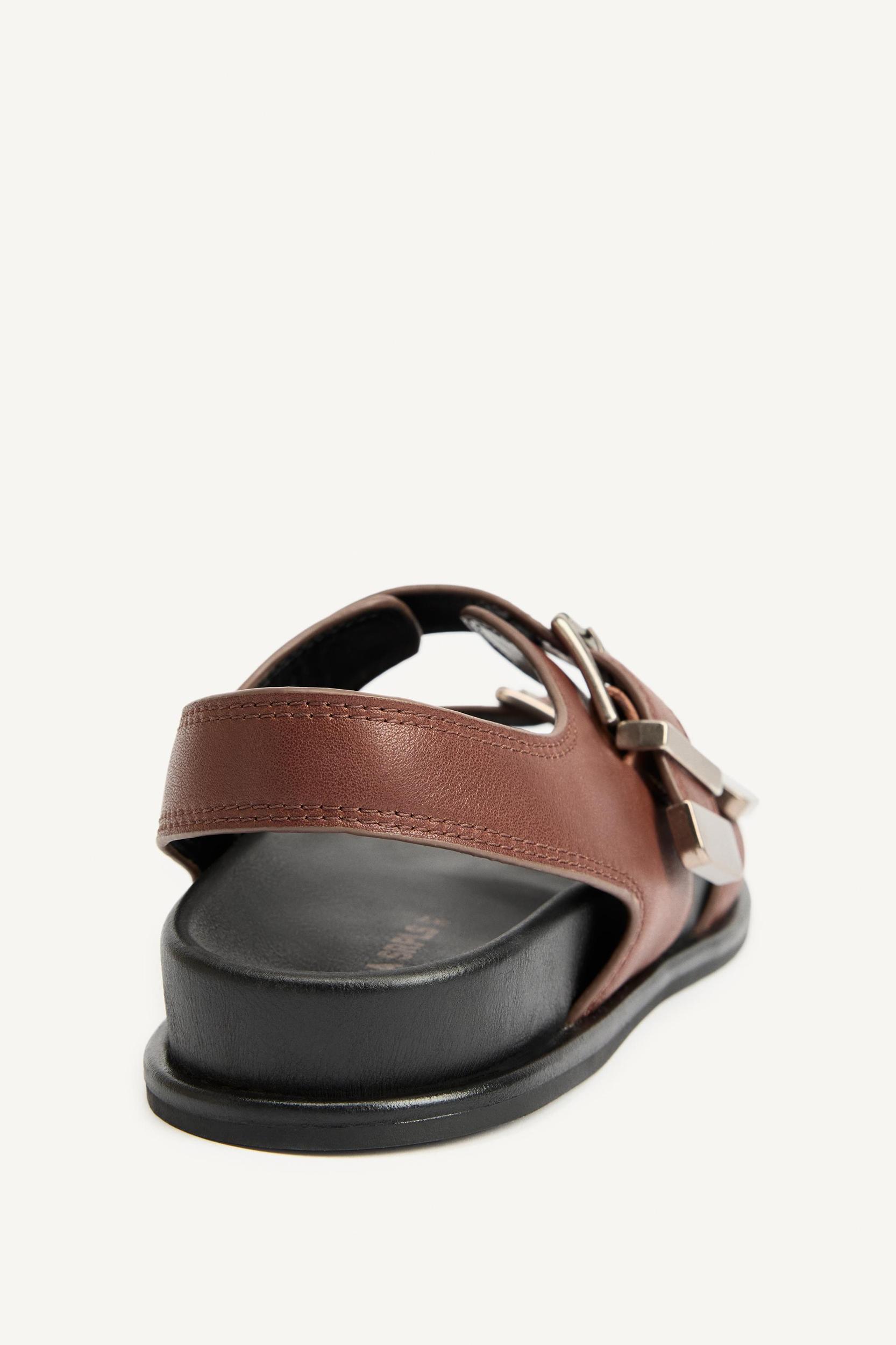 LTHR BUCKLED SNDLS Product Image