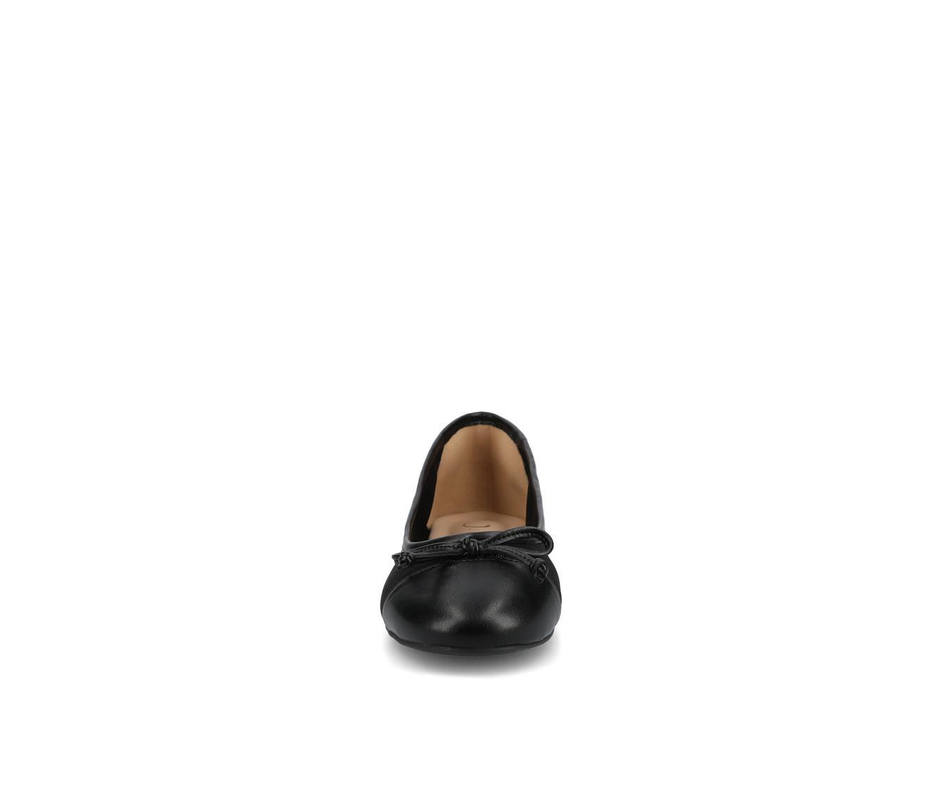Women's Journee Collection Kaiah Flats Product Image