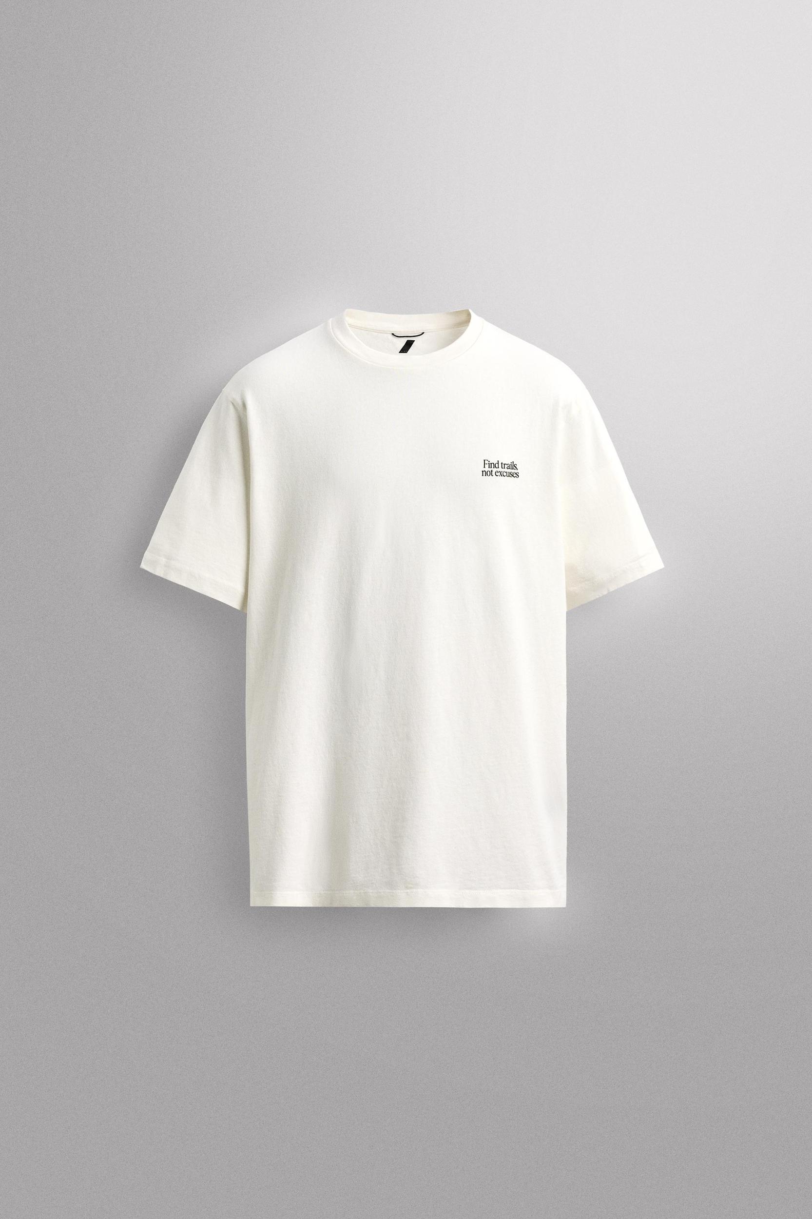 GRAPHIC PRINT T-SHIRT Product Image