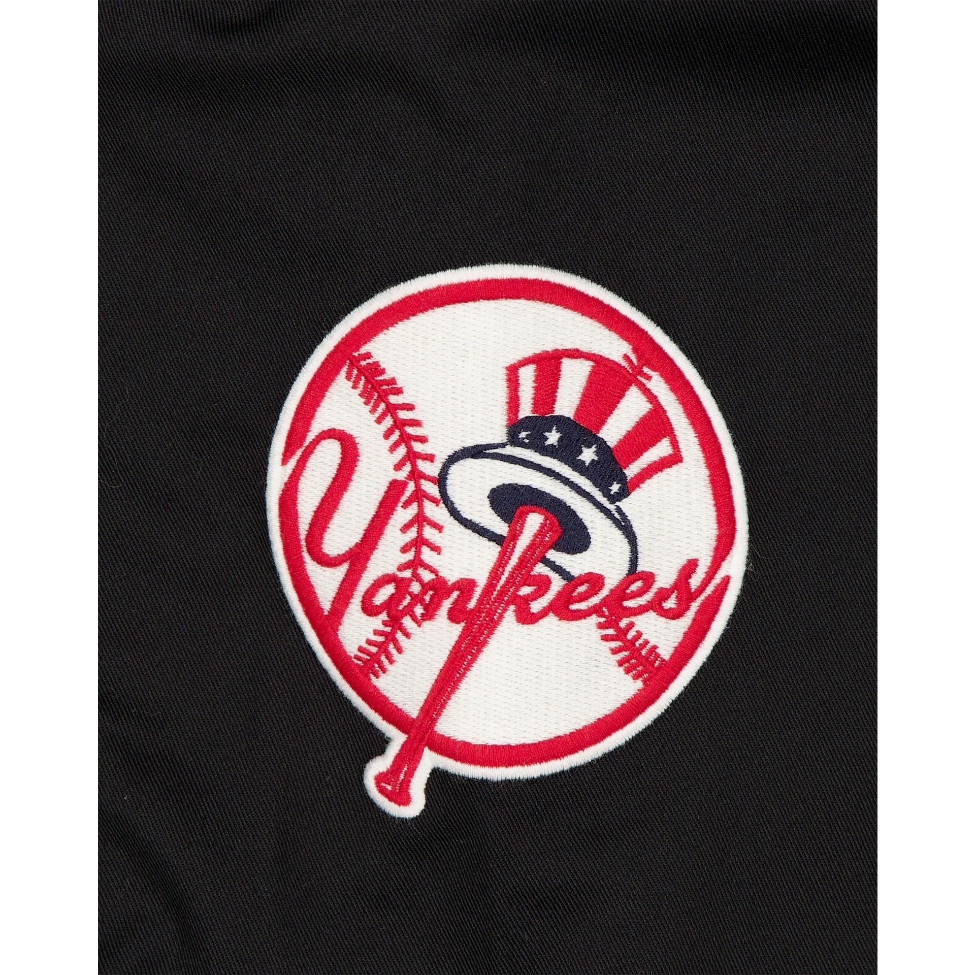New York Yankees Black Coach's Jacket Male Product Image