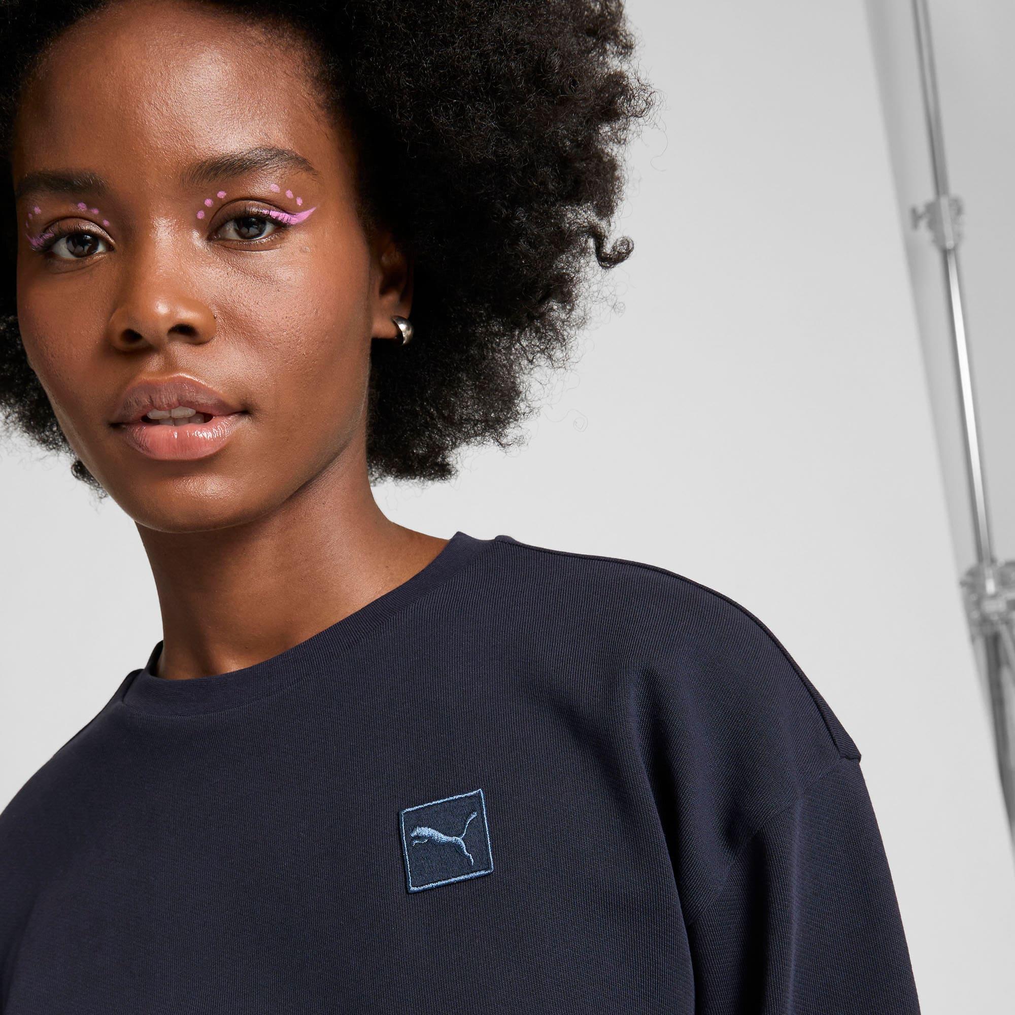 Essentials Elevated Women's Comfort Crew Sweatshirt Product Image