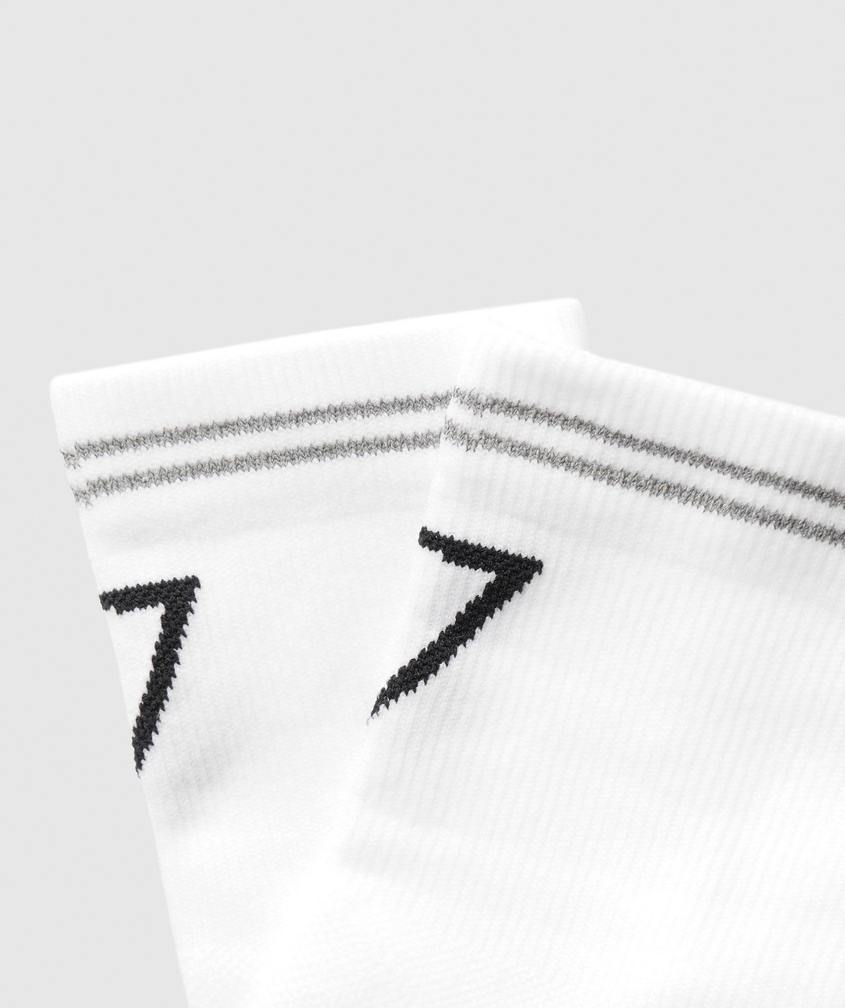 Mid Running Socks Product Image