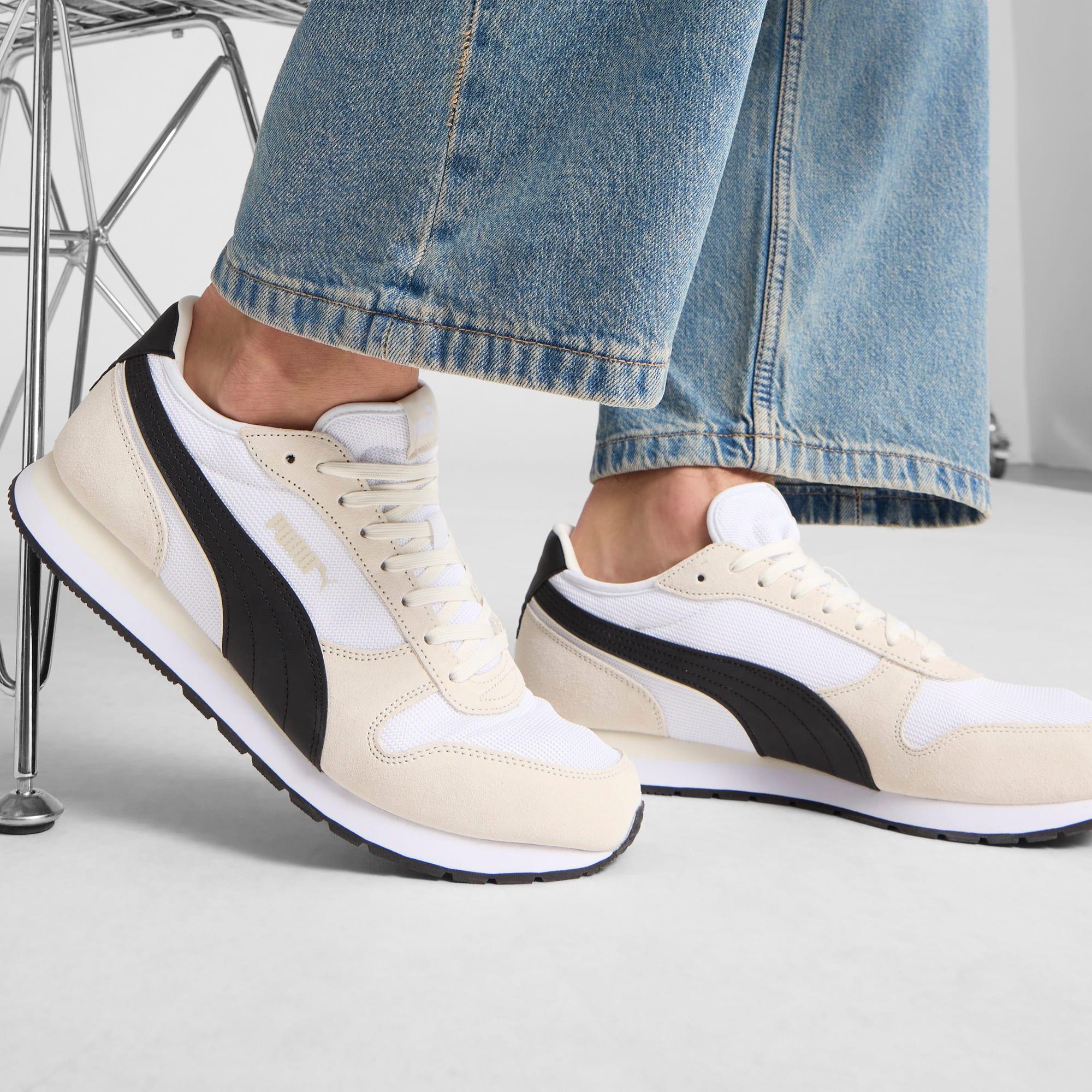 ST MILER Men's Sneakers Product Image