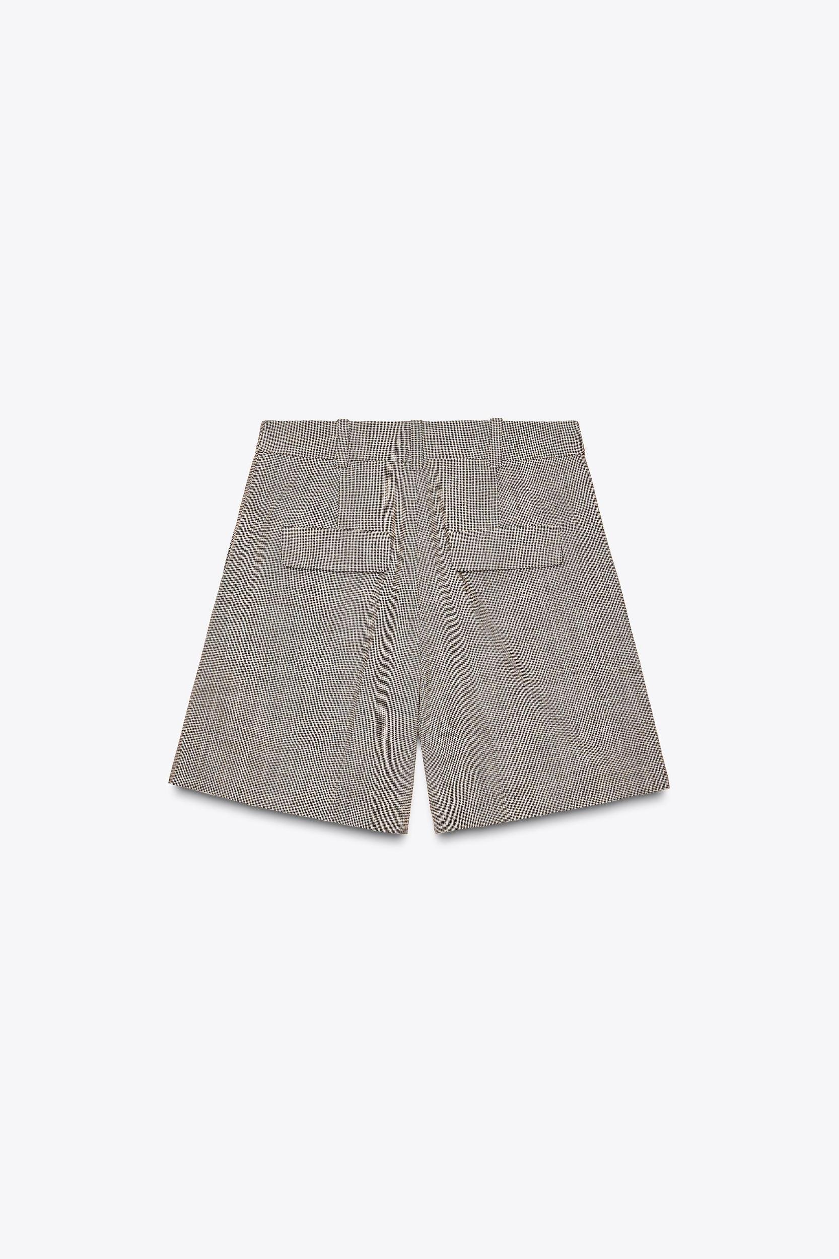 PLEATED HIGH-WAISTED SHORTS Product Image
