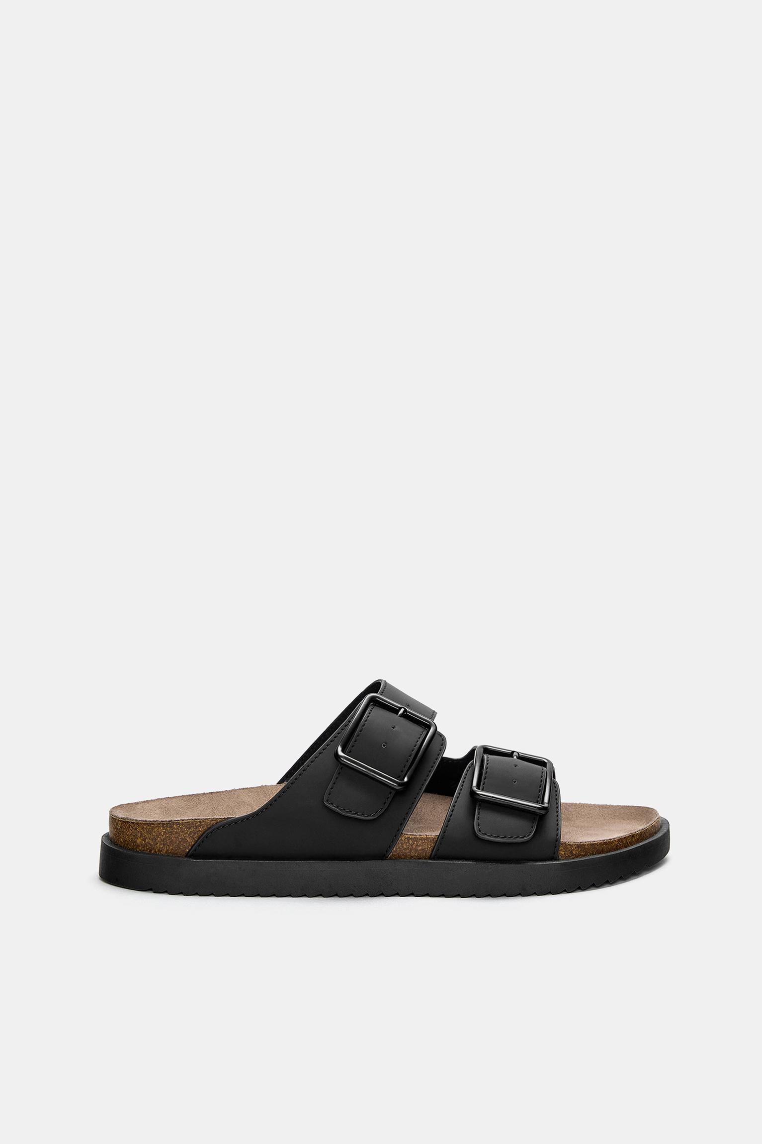 Buckled sandals Product Image
