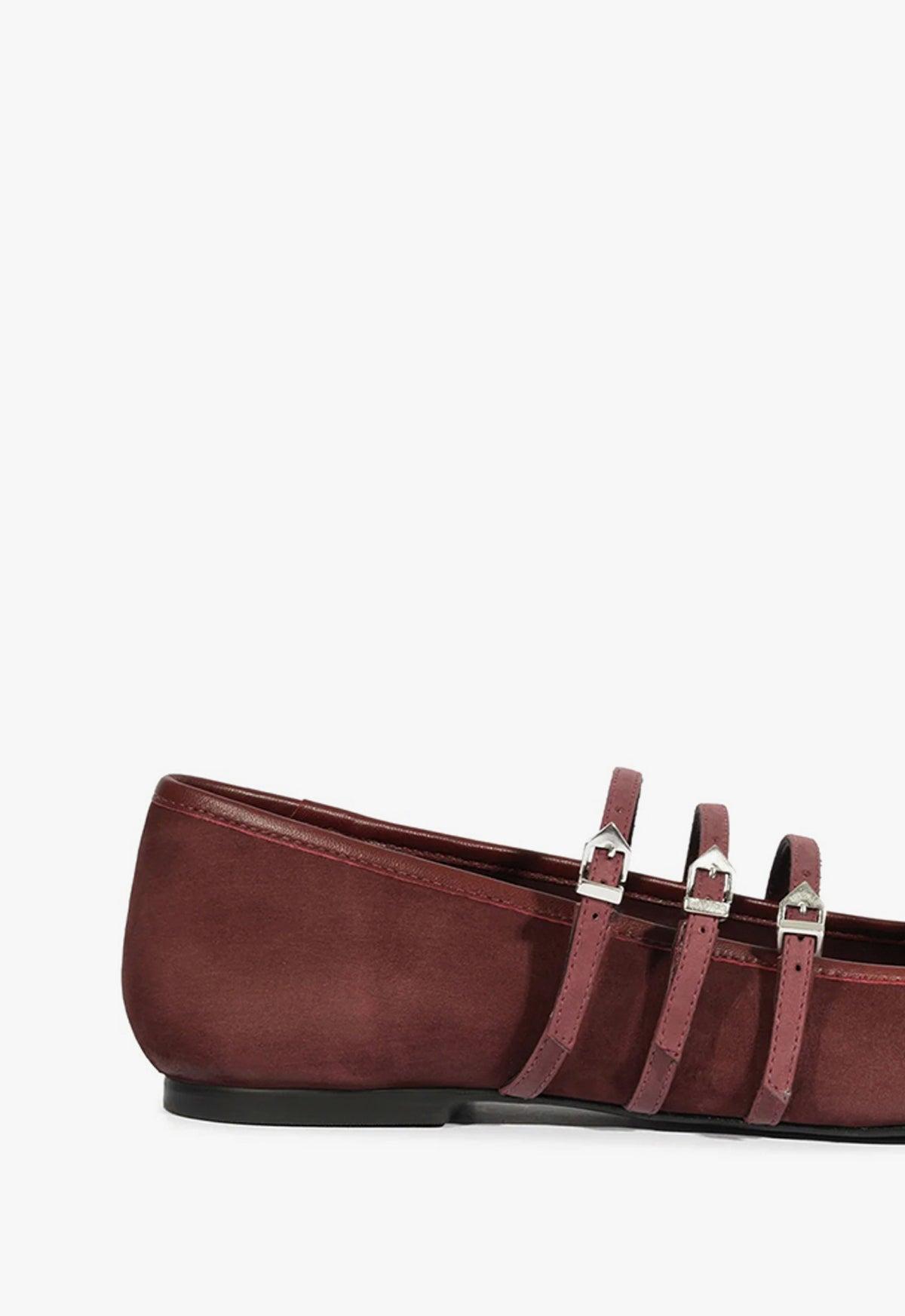 Arissa Strap Flat Product Image