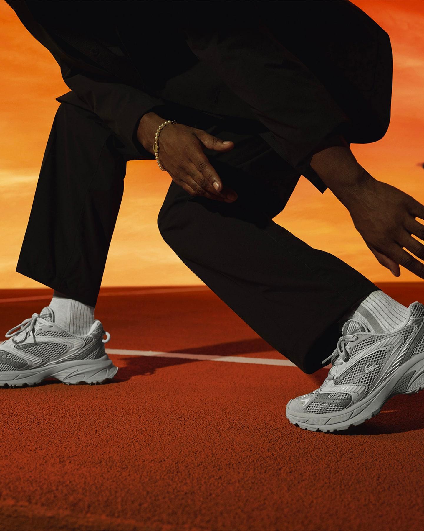 Men's L003 Neo Shot Sneakers Product Image