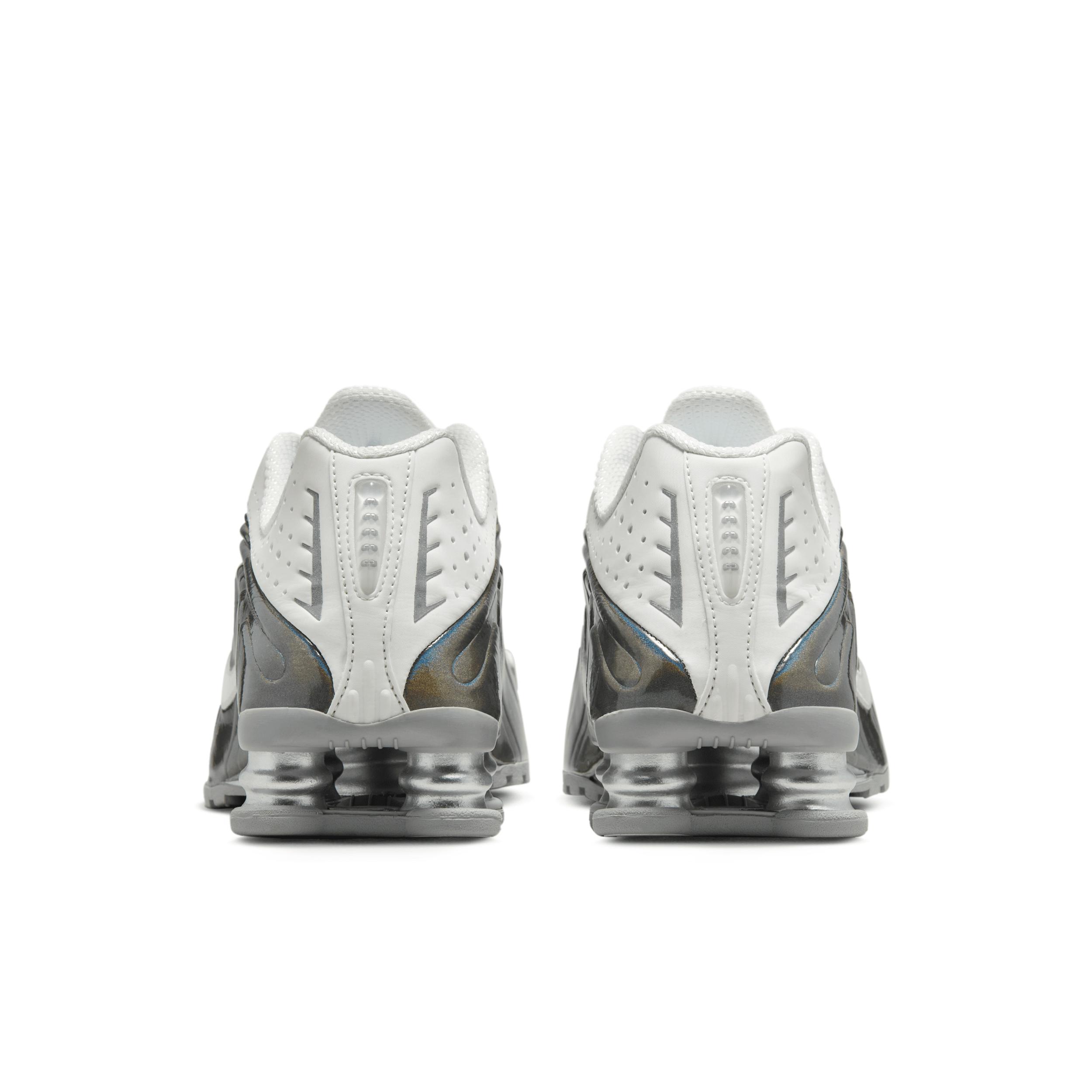 Nike Womens Shox R4 Shoes | IB7703-100 Product Image