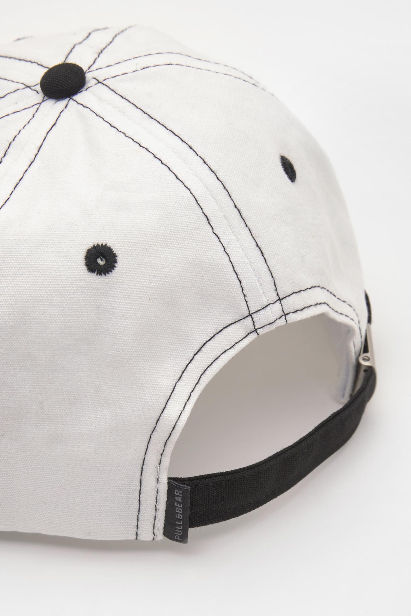 Cap with contrast stitching Product Image