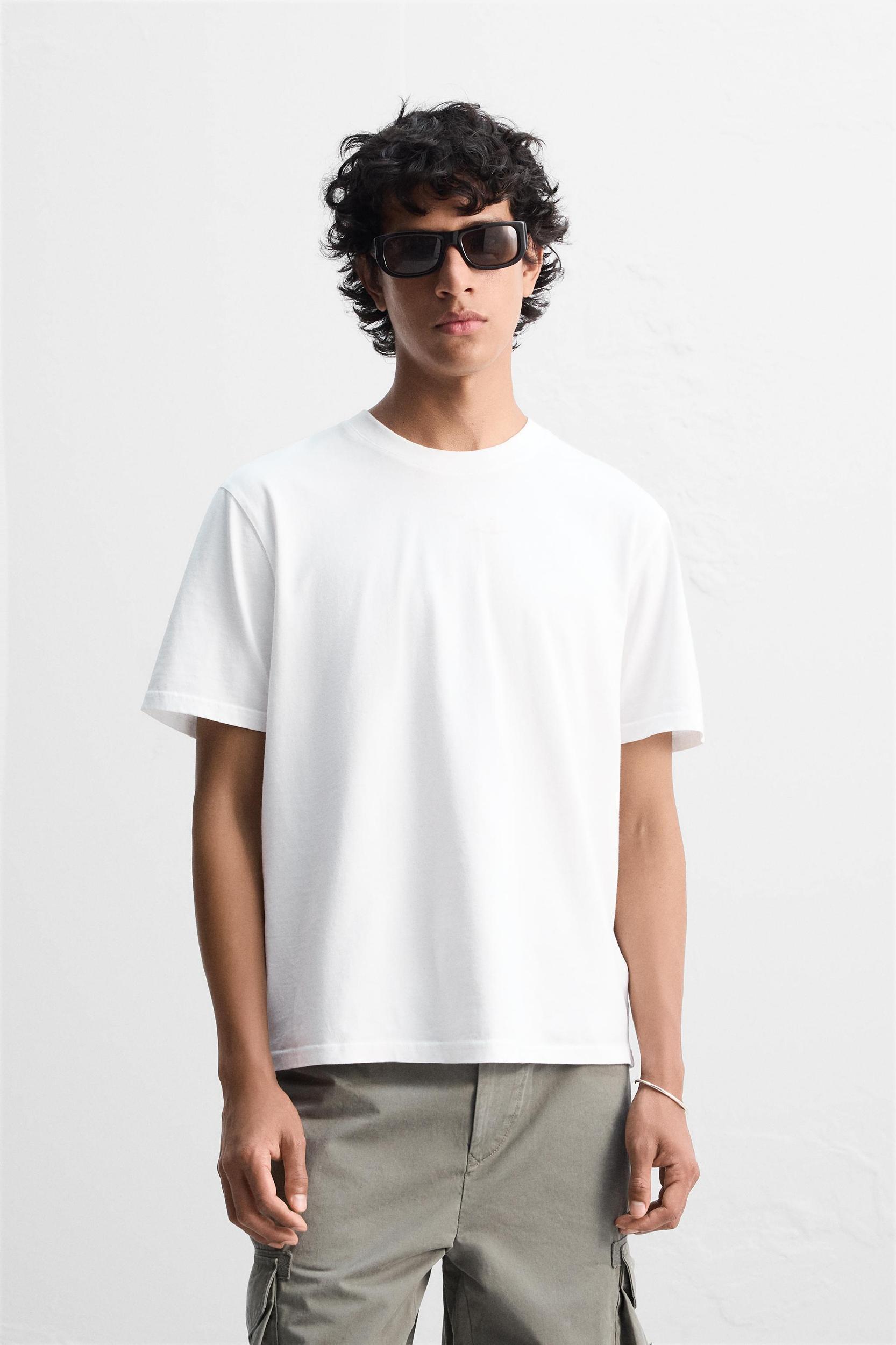 REGULAR FIT MEDIUM WEIGHT T-SHIRT Product Image