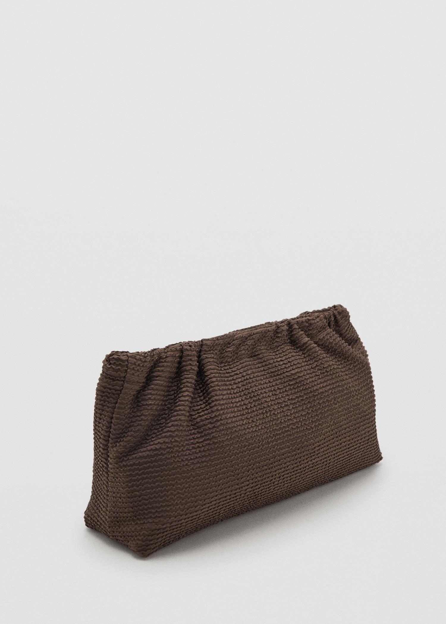 Ribbed toiletry bag - Women | MANGO USA Product Image