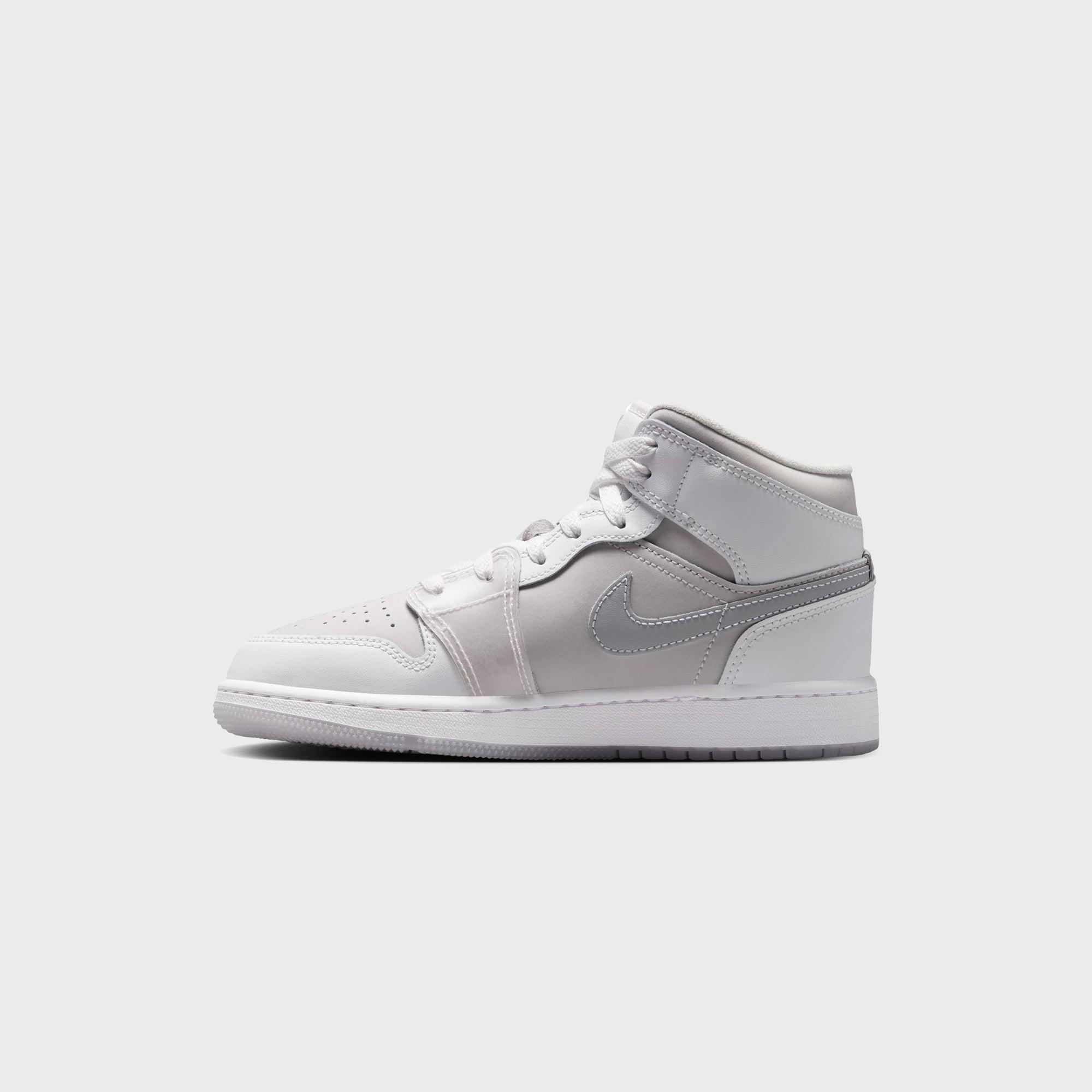 Jordan Air Jordan 1 Mid SE - Summit White / Metallic Silver Male Product Image
