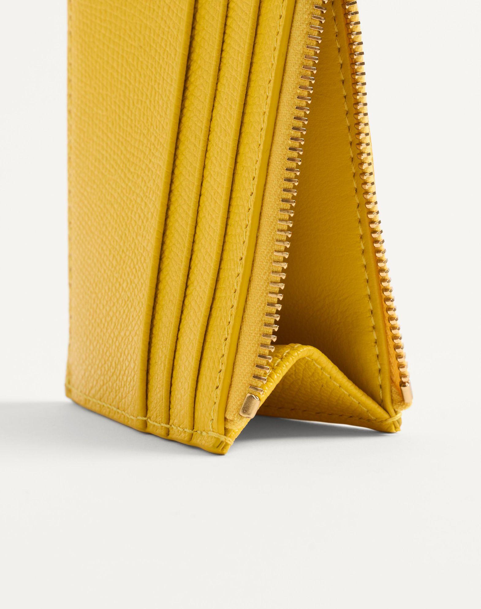 Vlogo Signature Grainy Calfskin Card Holder Product Image