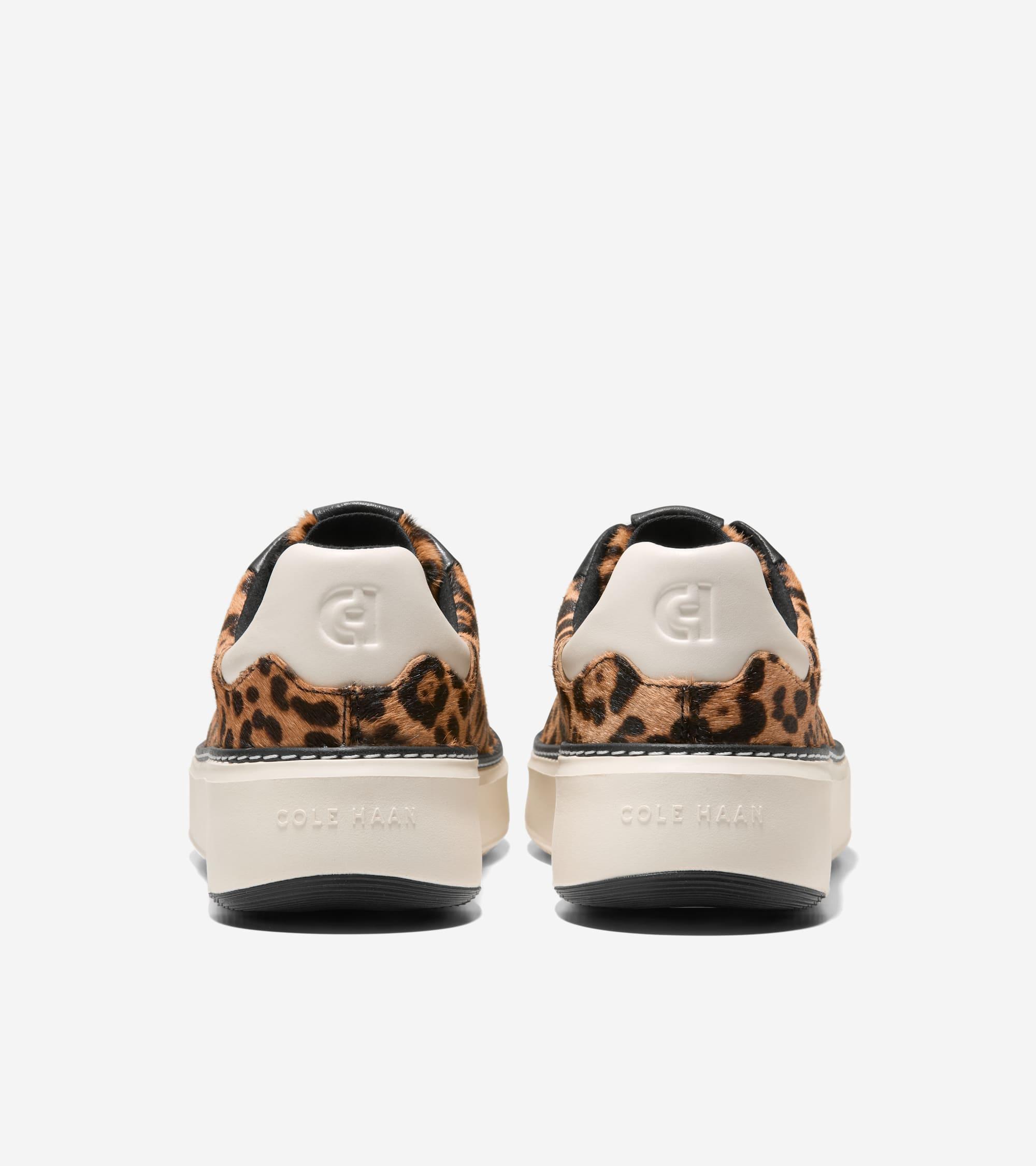 Women's Daniella Chain Shoulder Bag Product Image