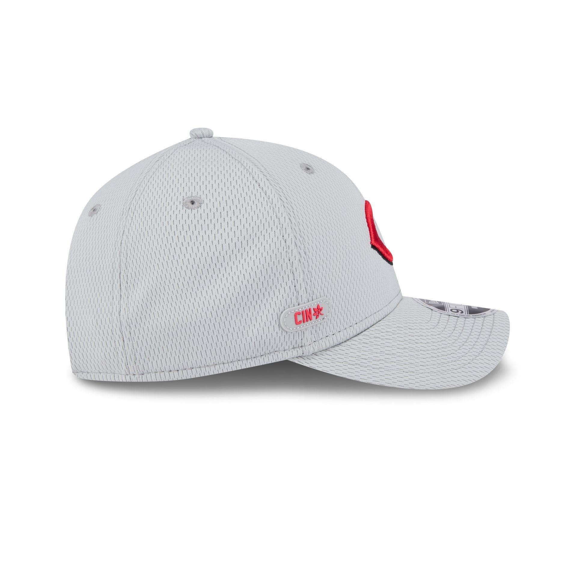 Cincinnati Reds 2025 Clubhouse Gray 9FORTY M-Crown Snapback Hat Male Product Image