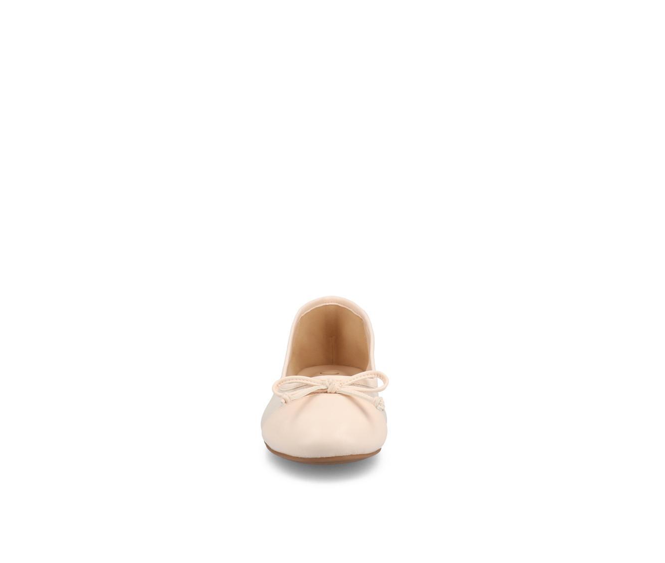 Women's Journee Collection Kaiah Flats Product Image
