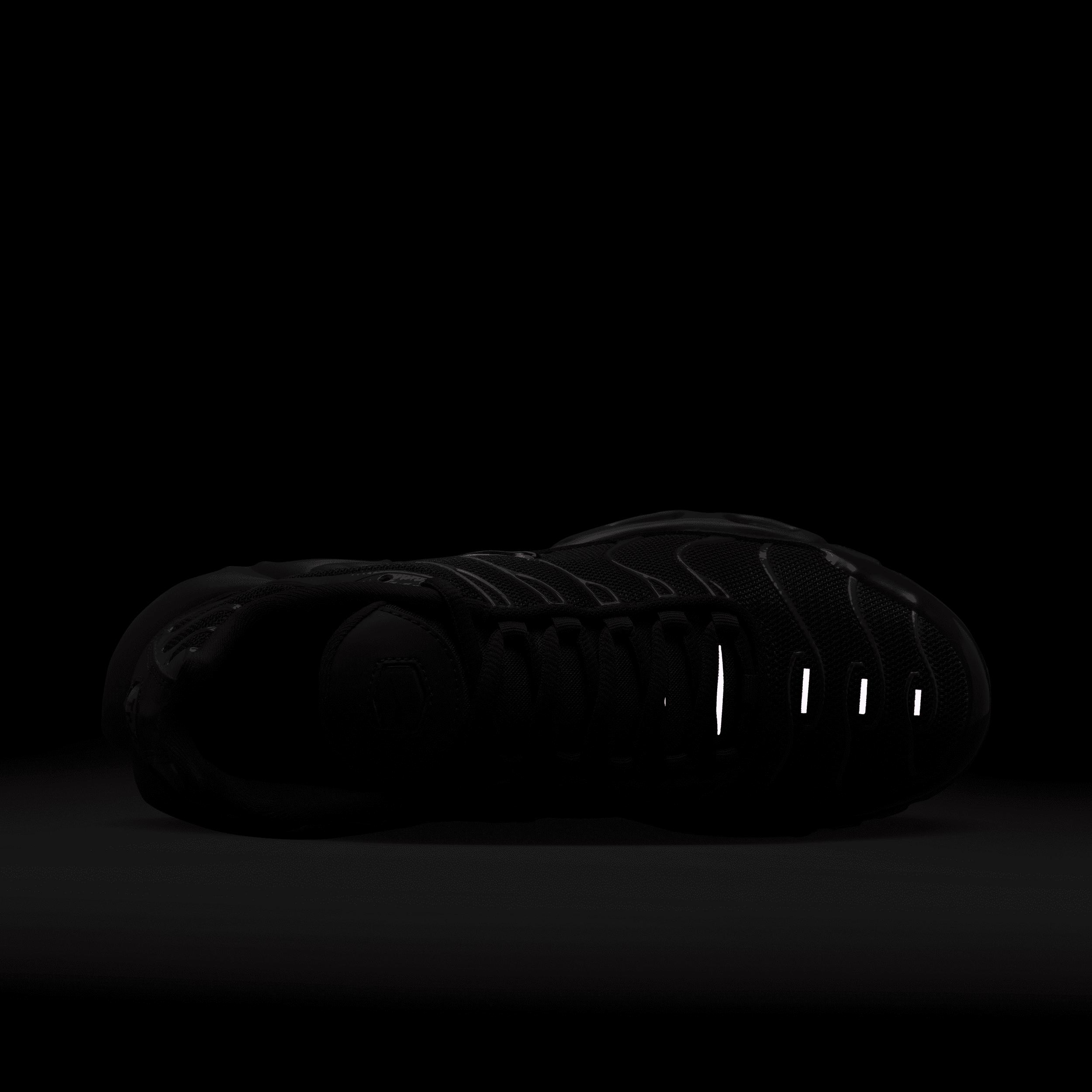 Nike Women's Air Max Plus SE Shoes Product Image