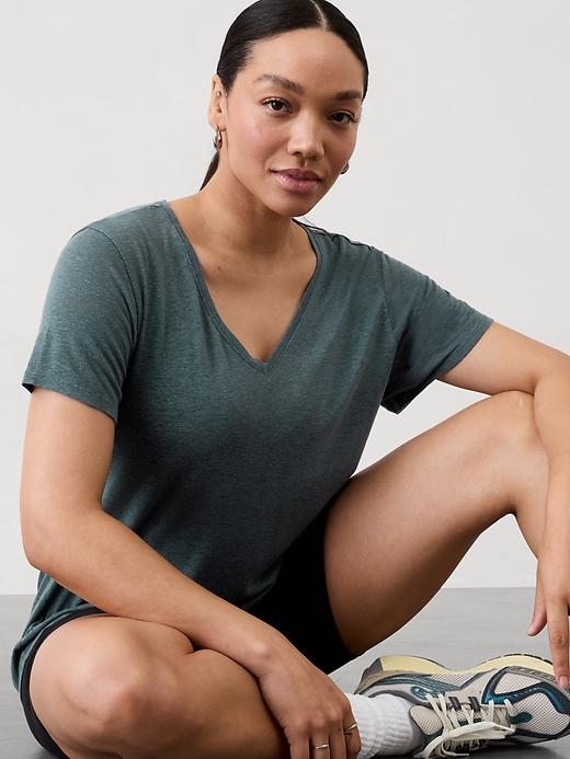 Getaway Linen Blend V-Neck Tee Product Image