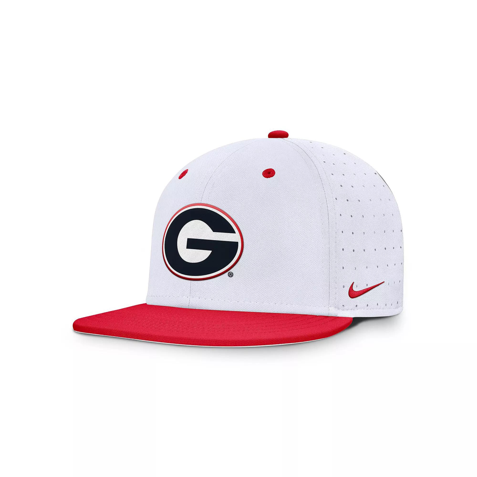 Men's Nike White Georgia Bulldogs On-Field Dugout True Performance Fitted Hat, Size: 7 1/2 Product Image
