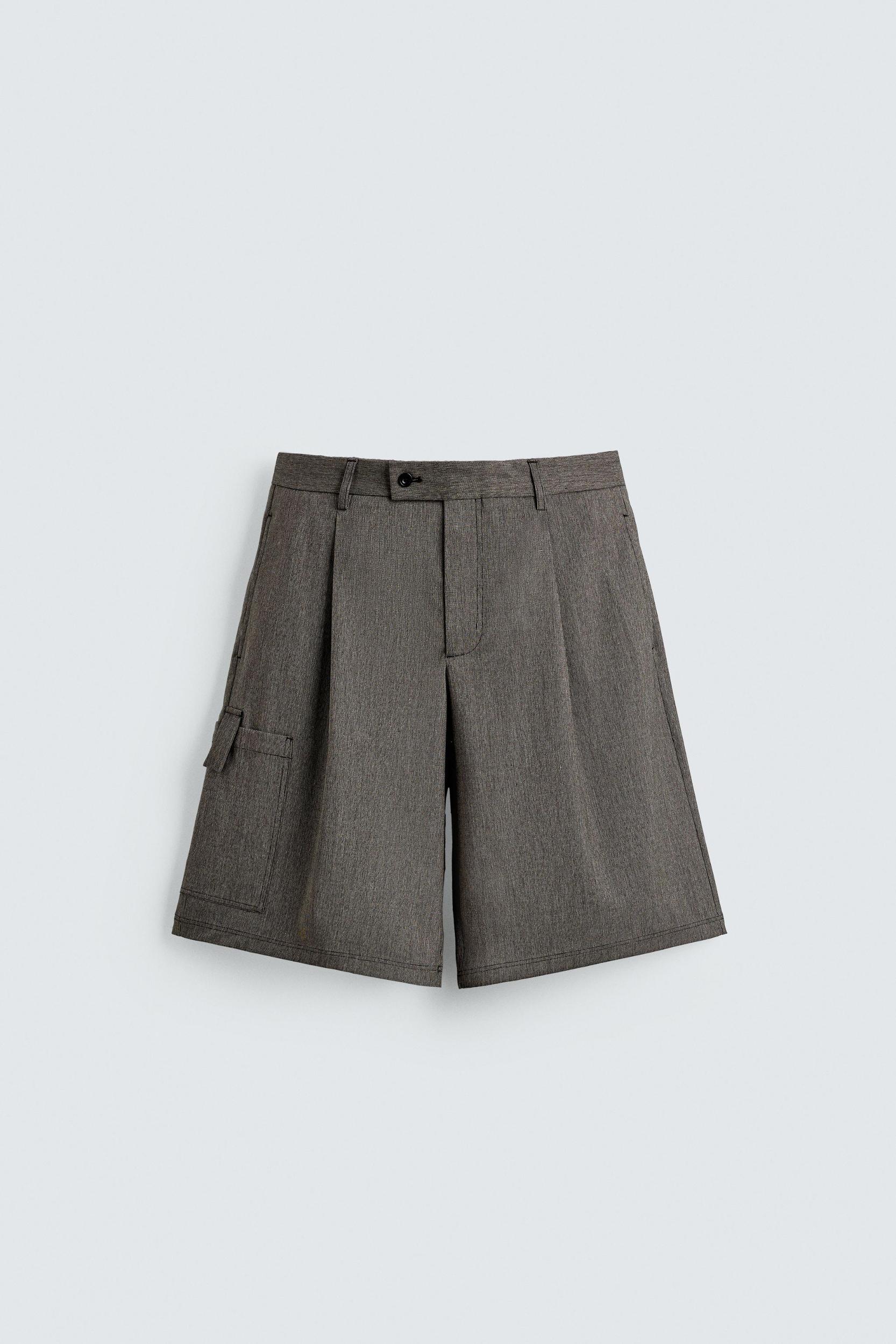 RELAXED WIDE FIT CARGO SHORTS Product Image