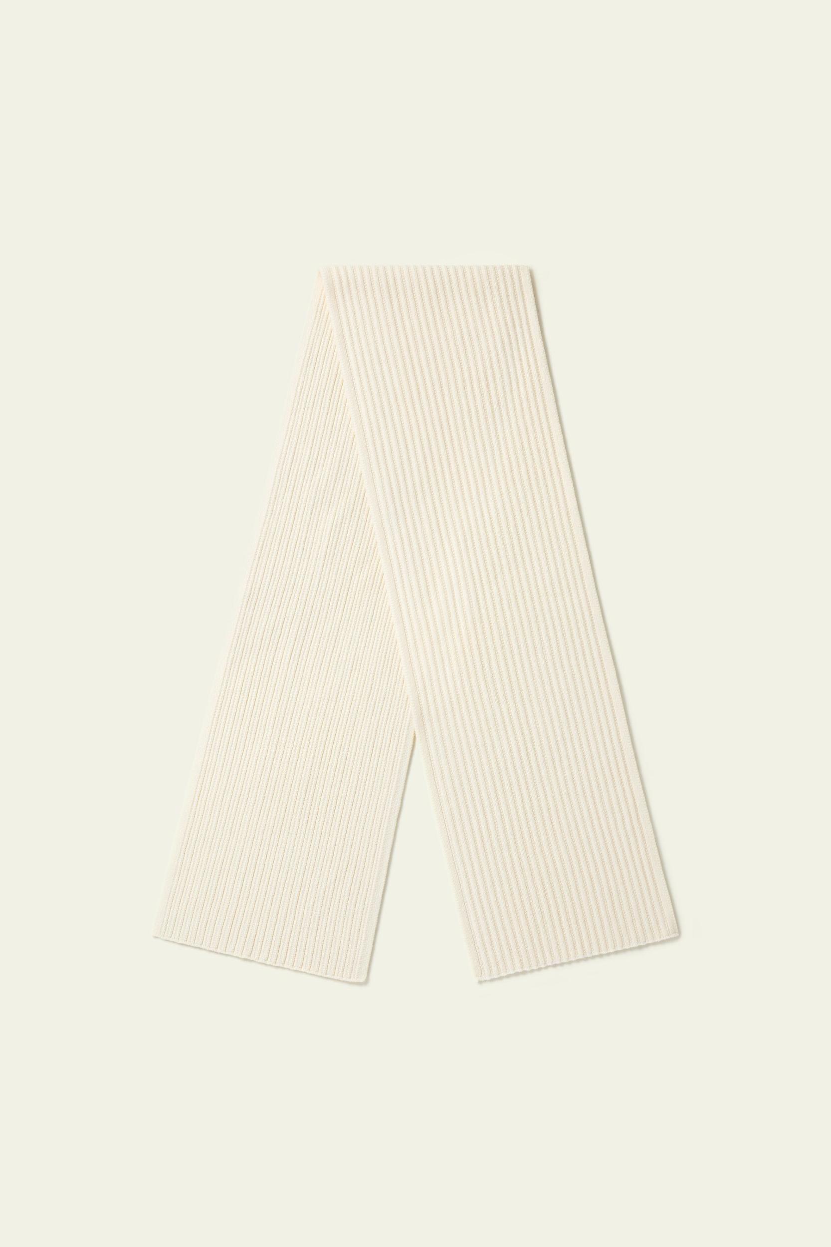 Merino Wool Rib & Knot Scarf Product Image