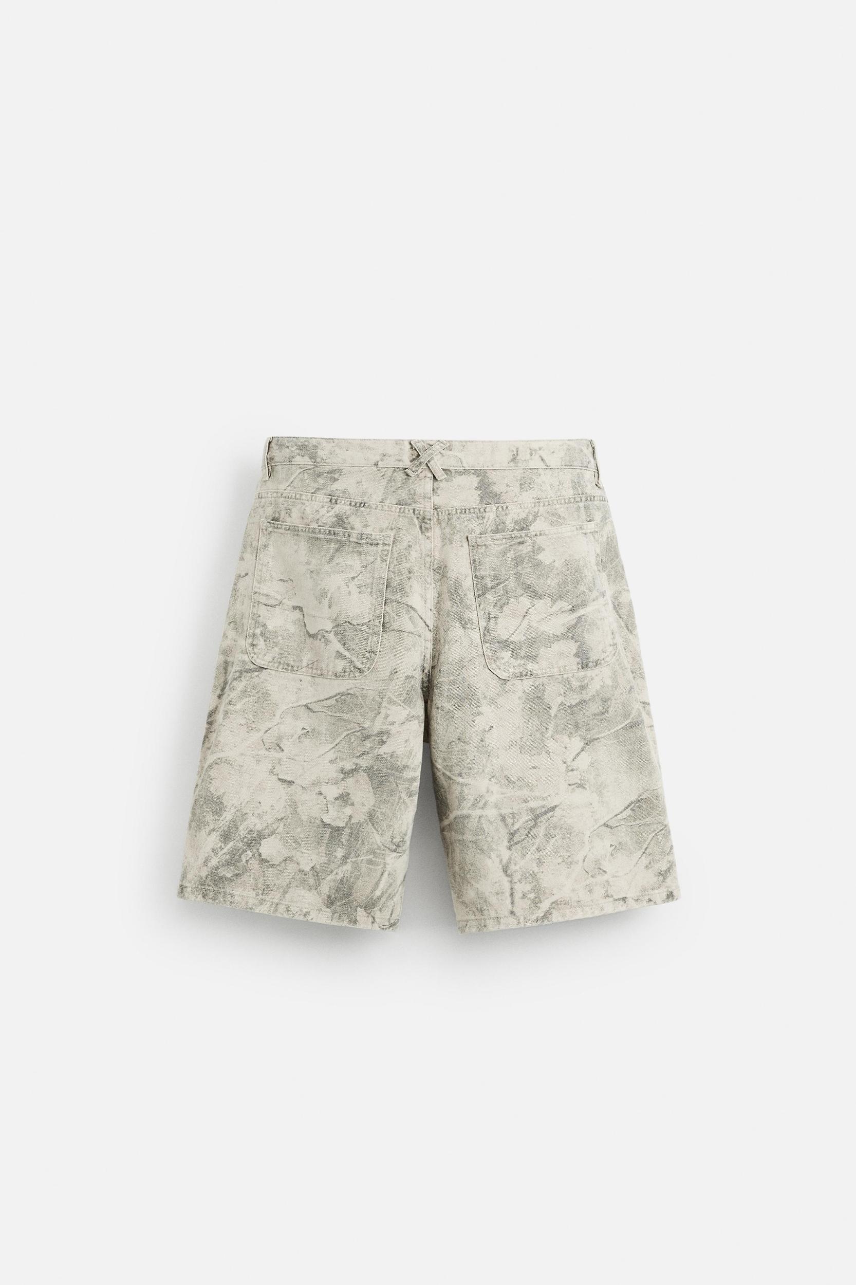 ABSTRACT PRINT RELAXED FIT BERMUDA SHORTS Product Image