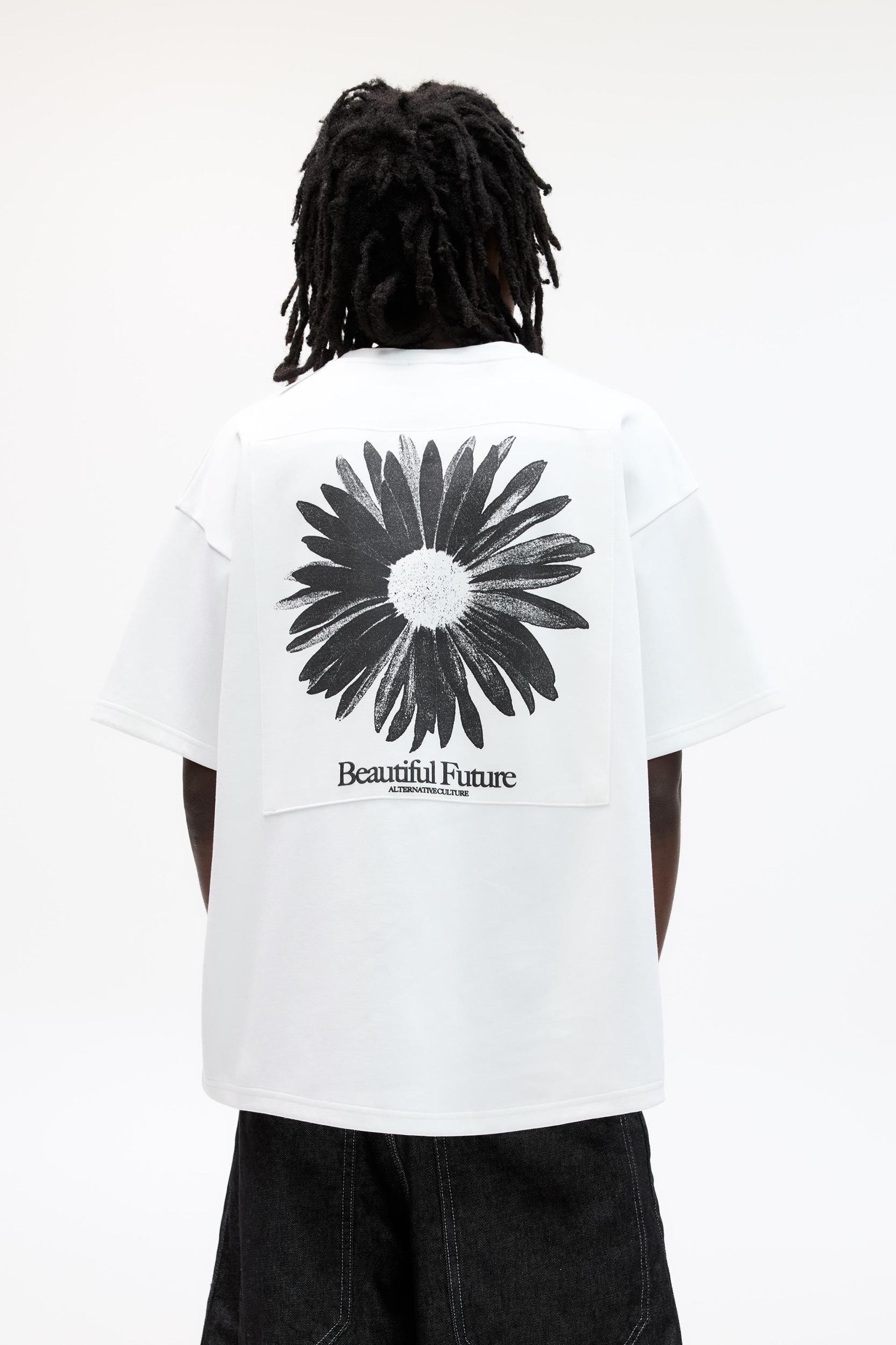 Short sleeve floral sweatshirt Product Image