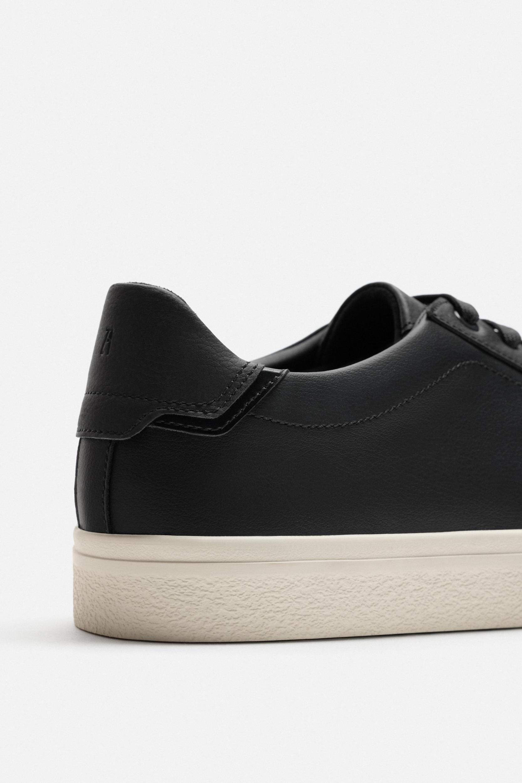 BASIC SNEAKERS Product Image