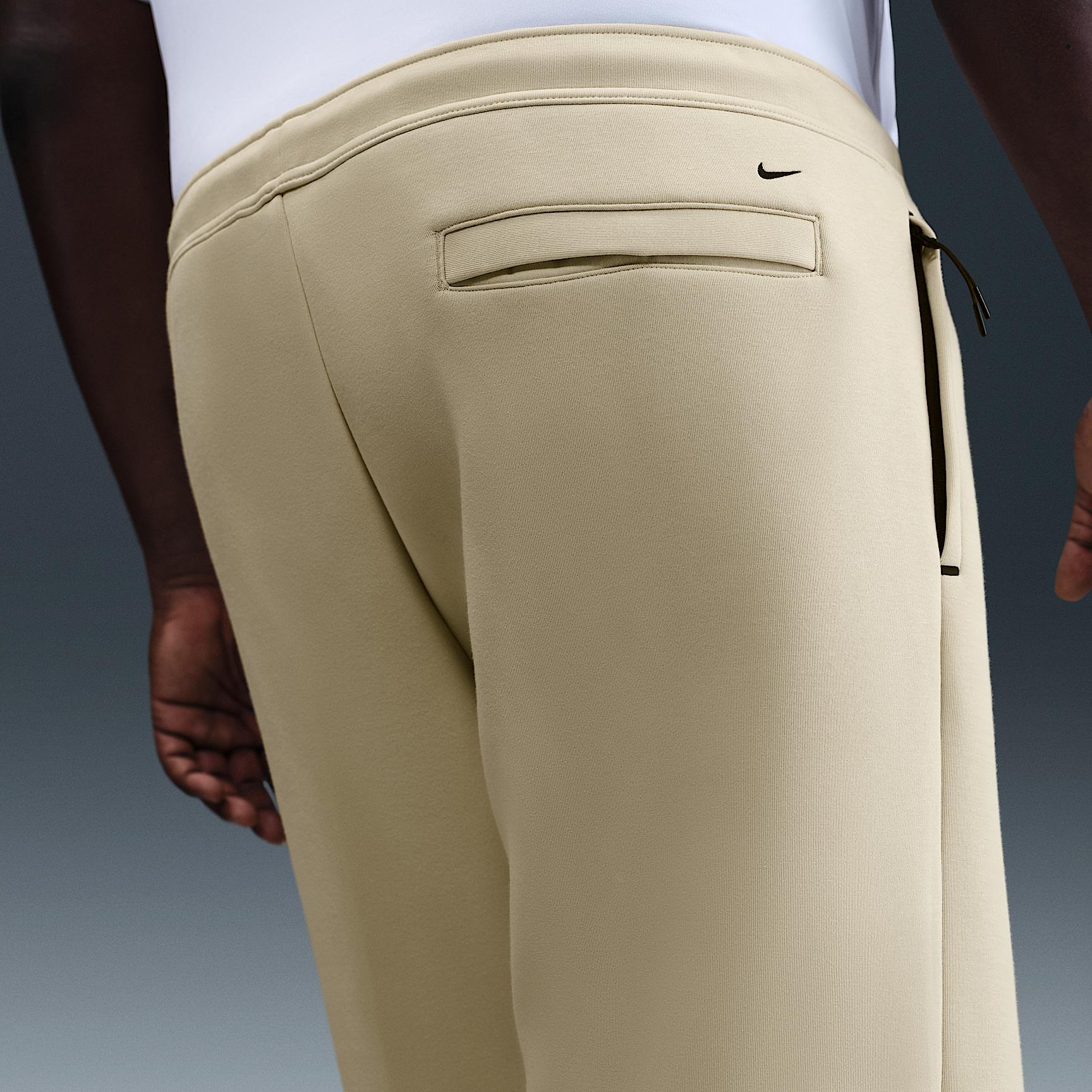 Nike Men's Tech Wide-Leg Fleece Pants Product Image