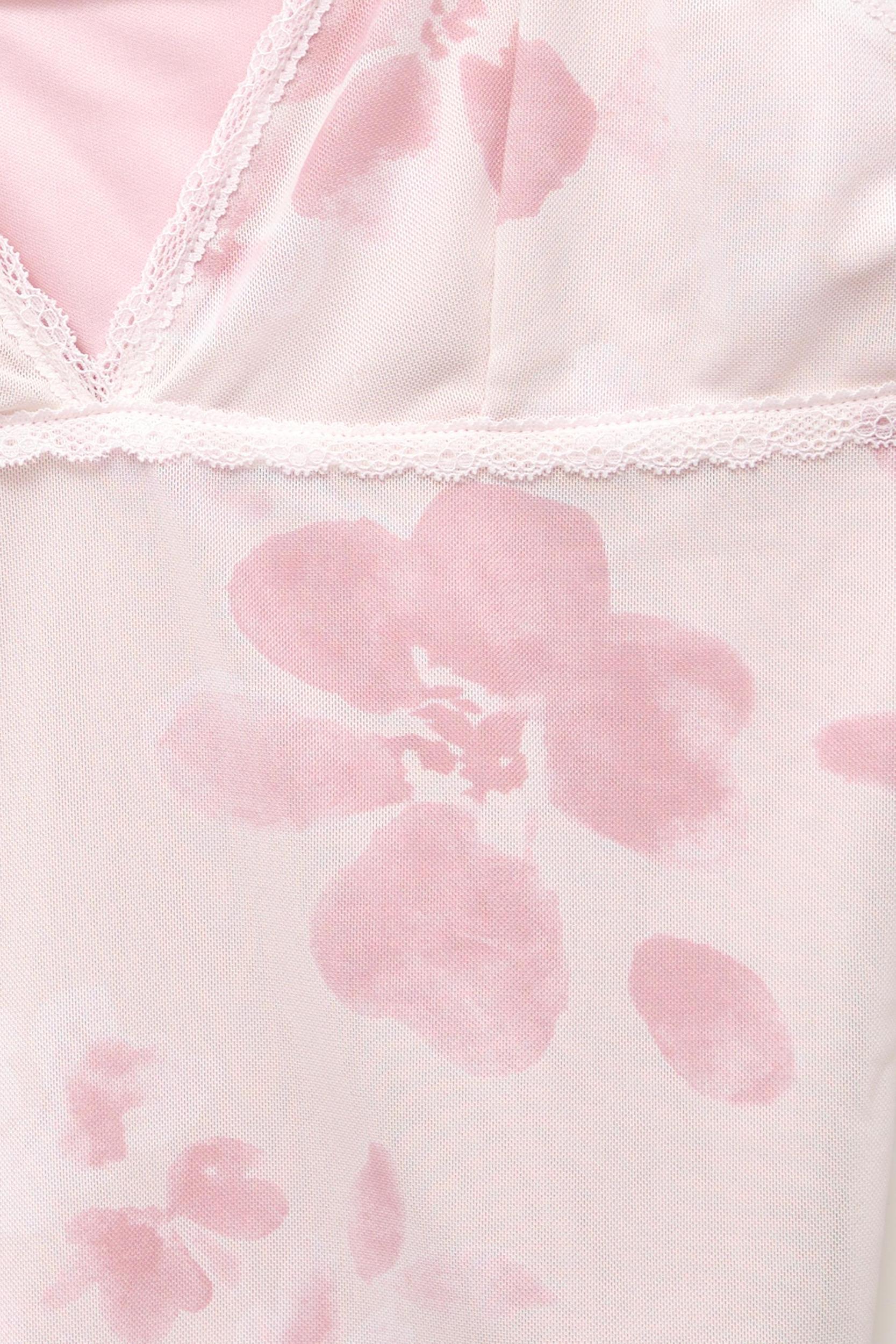 Embroidered floral top Product Image