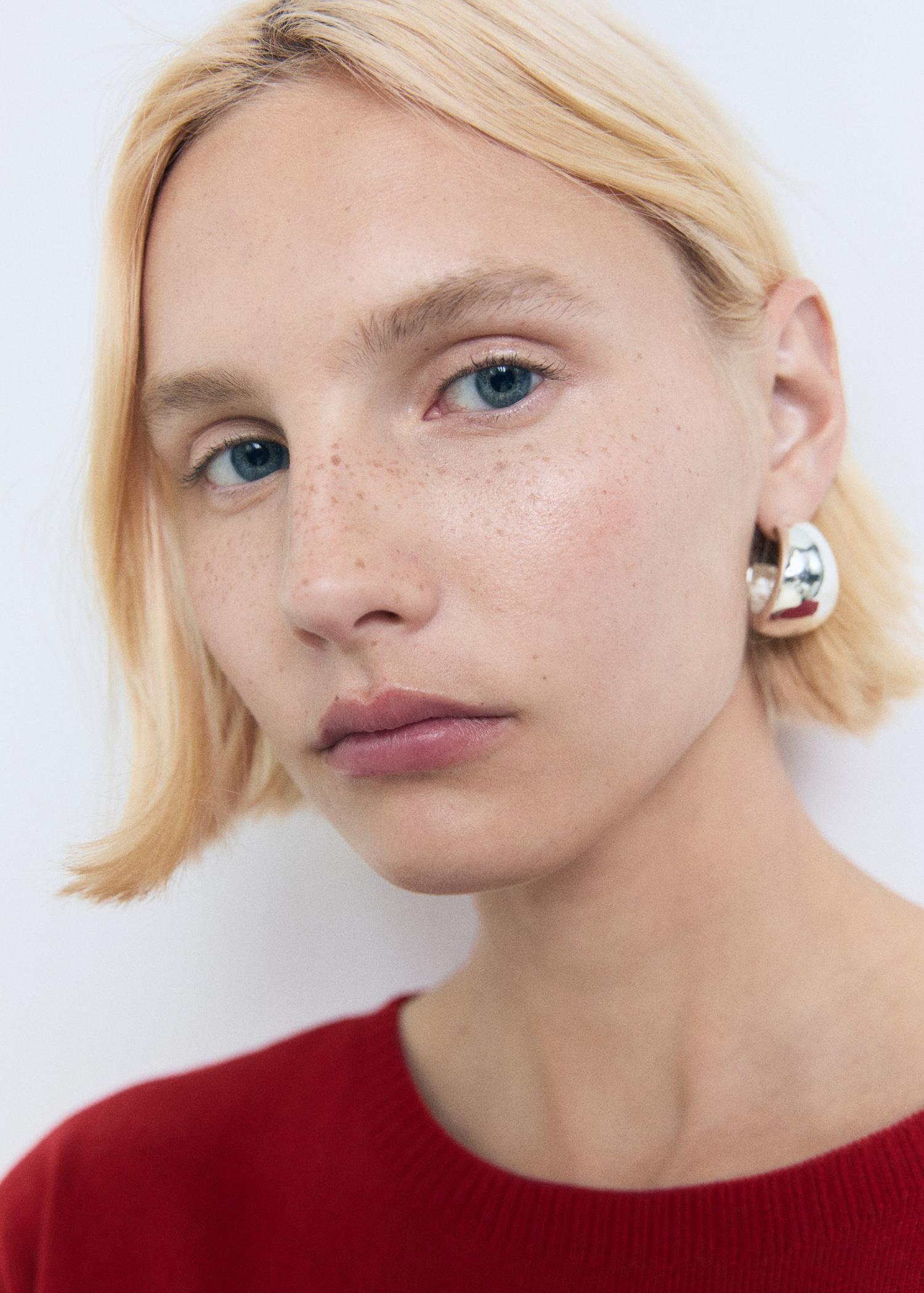 Short-sleeved fine-knit sweater - Women | MANGO USA Product Image