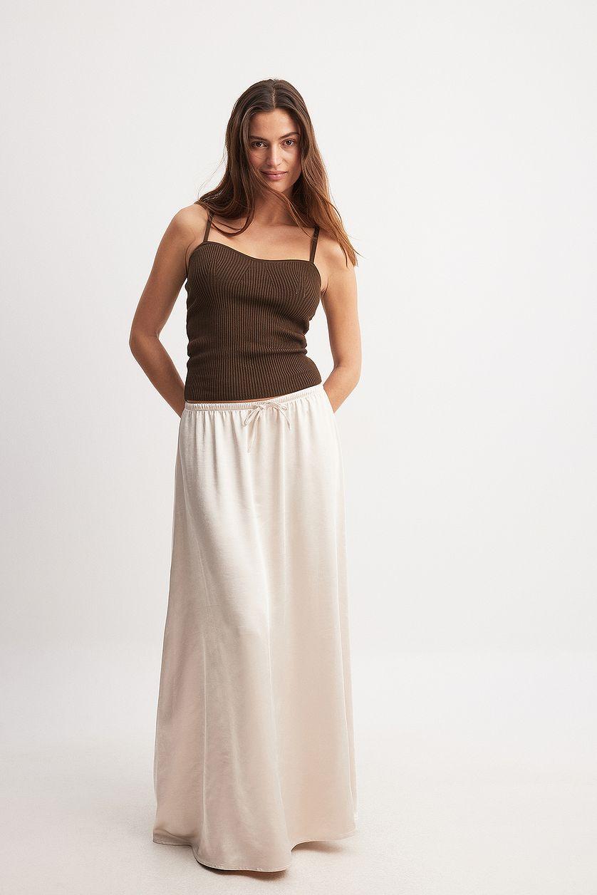 Fine Knitted Heartshape Top Product Image