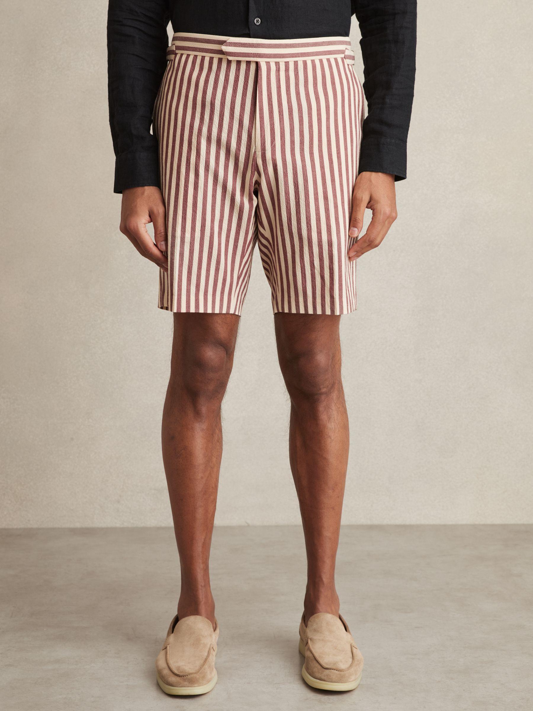 Cotton Blend Seersucker Stripe Shorts in Off White/Mocha Product Image
