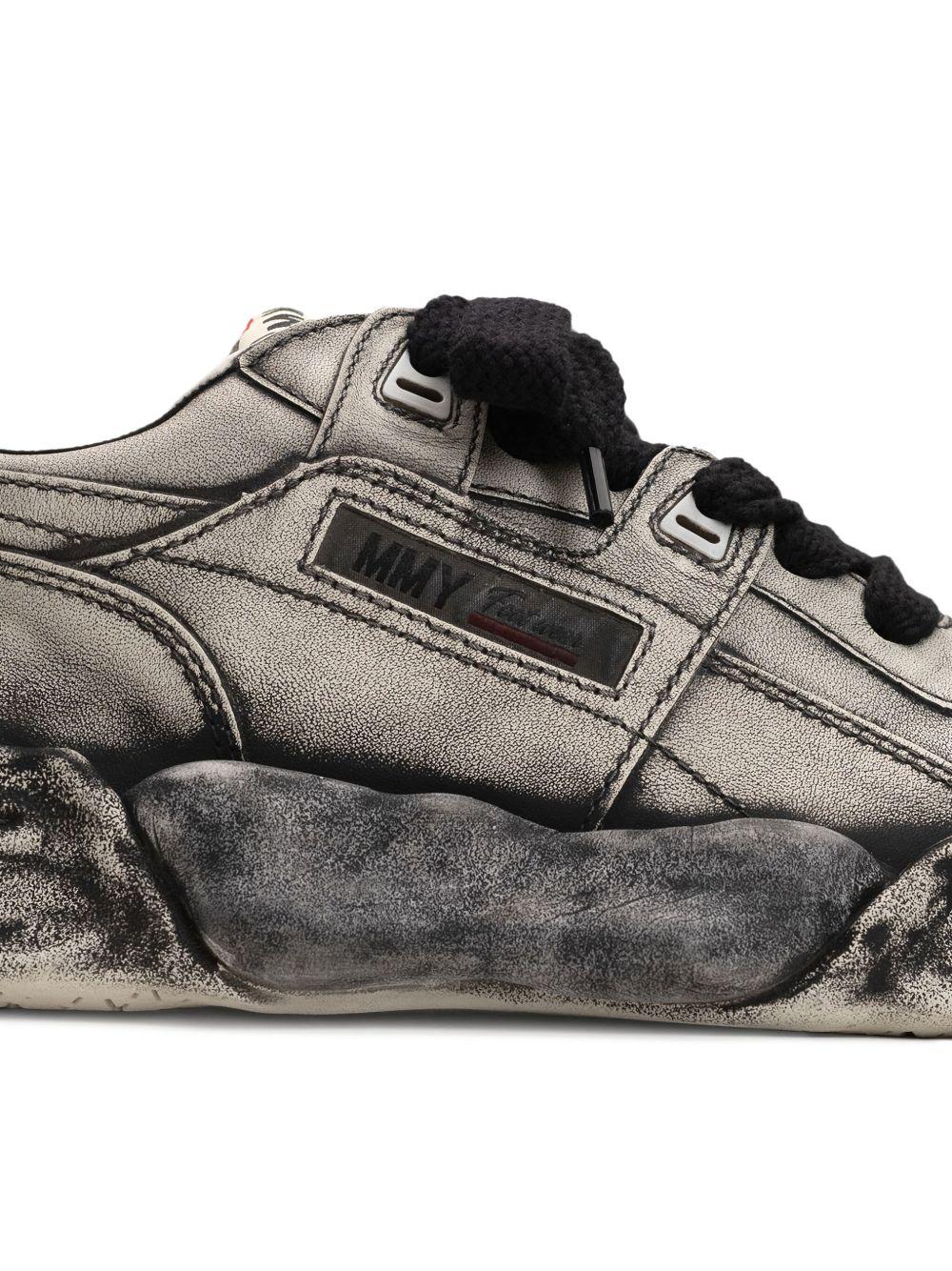 leather sneakers  Product Image