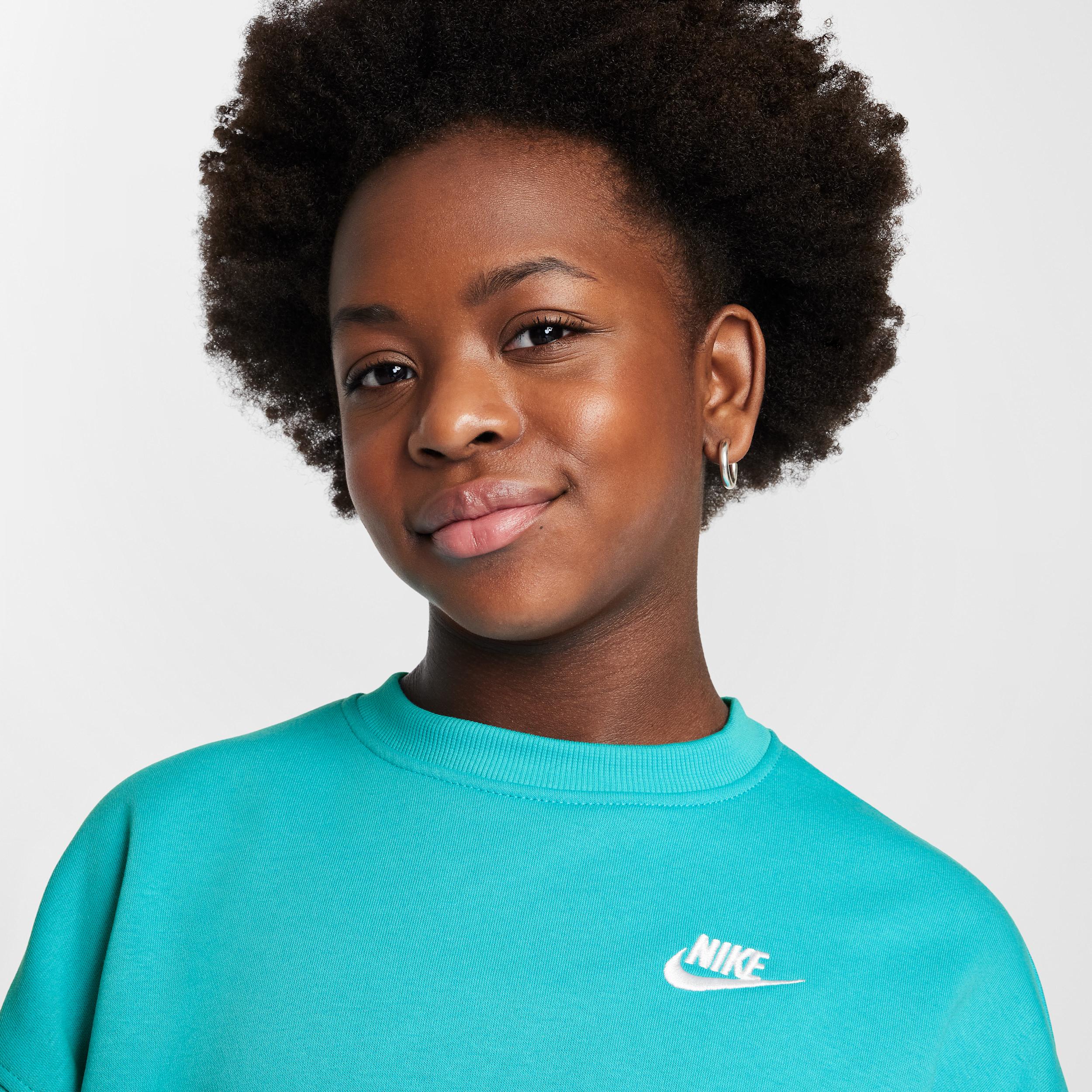 Unisex Nike Sportswear Club Fleece Girls' Boxy Crew-Neck Sweatshirt Product Image