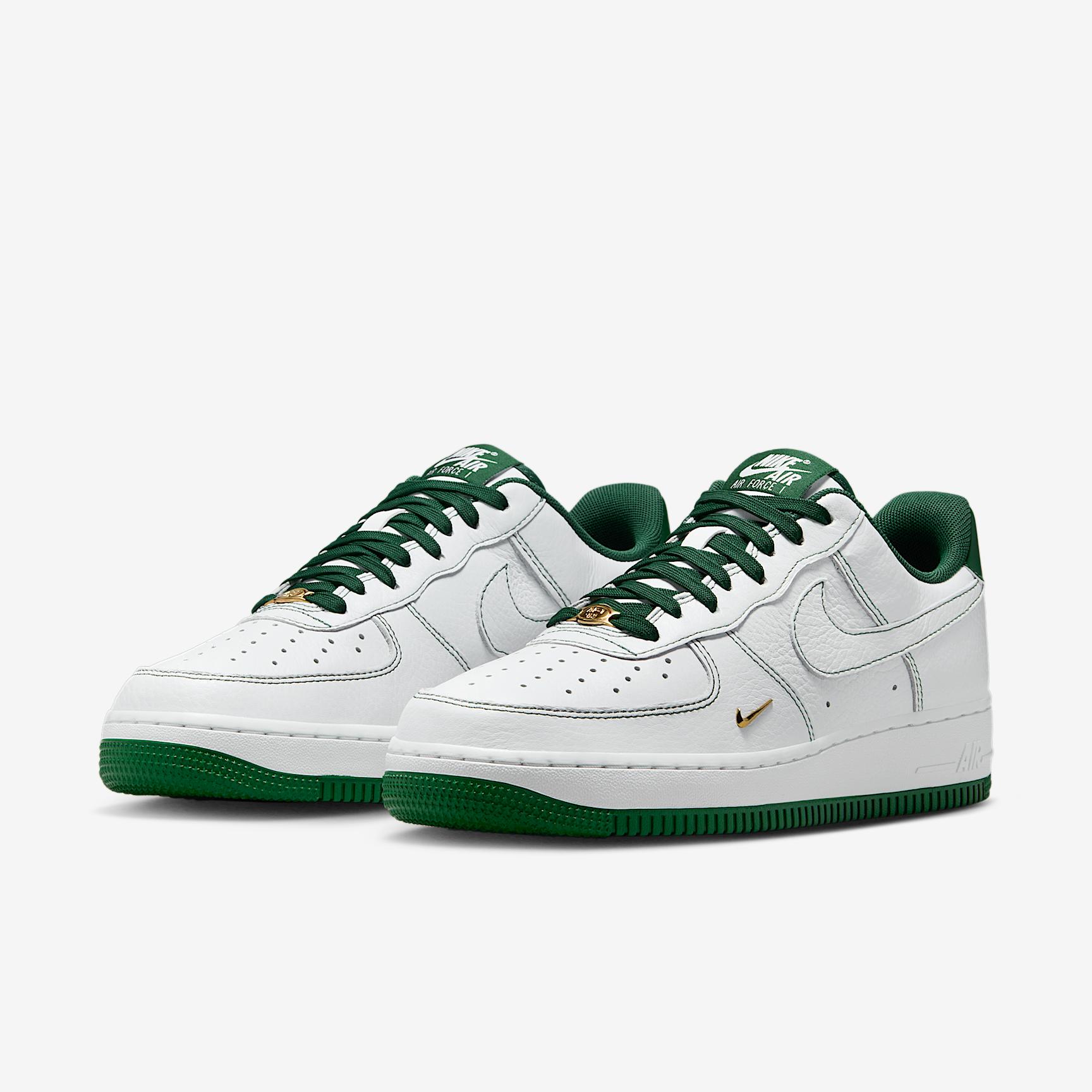 Nike Womens Air Force 1 07 Mini Jewel Shoes | IB6543-102 Product Image