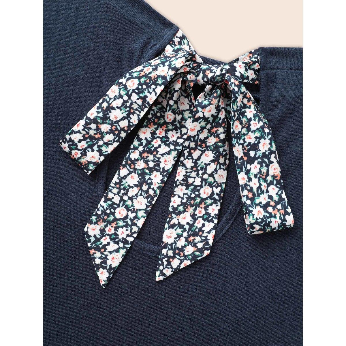 Plus Size Patchwork Ditsy Floral Knot Puff Sleeve T-shirt Indigo Women Elegant Tie knot Round Neck Bodycon Everyday T-shirts BloomChic 22-24/3X Product Image