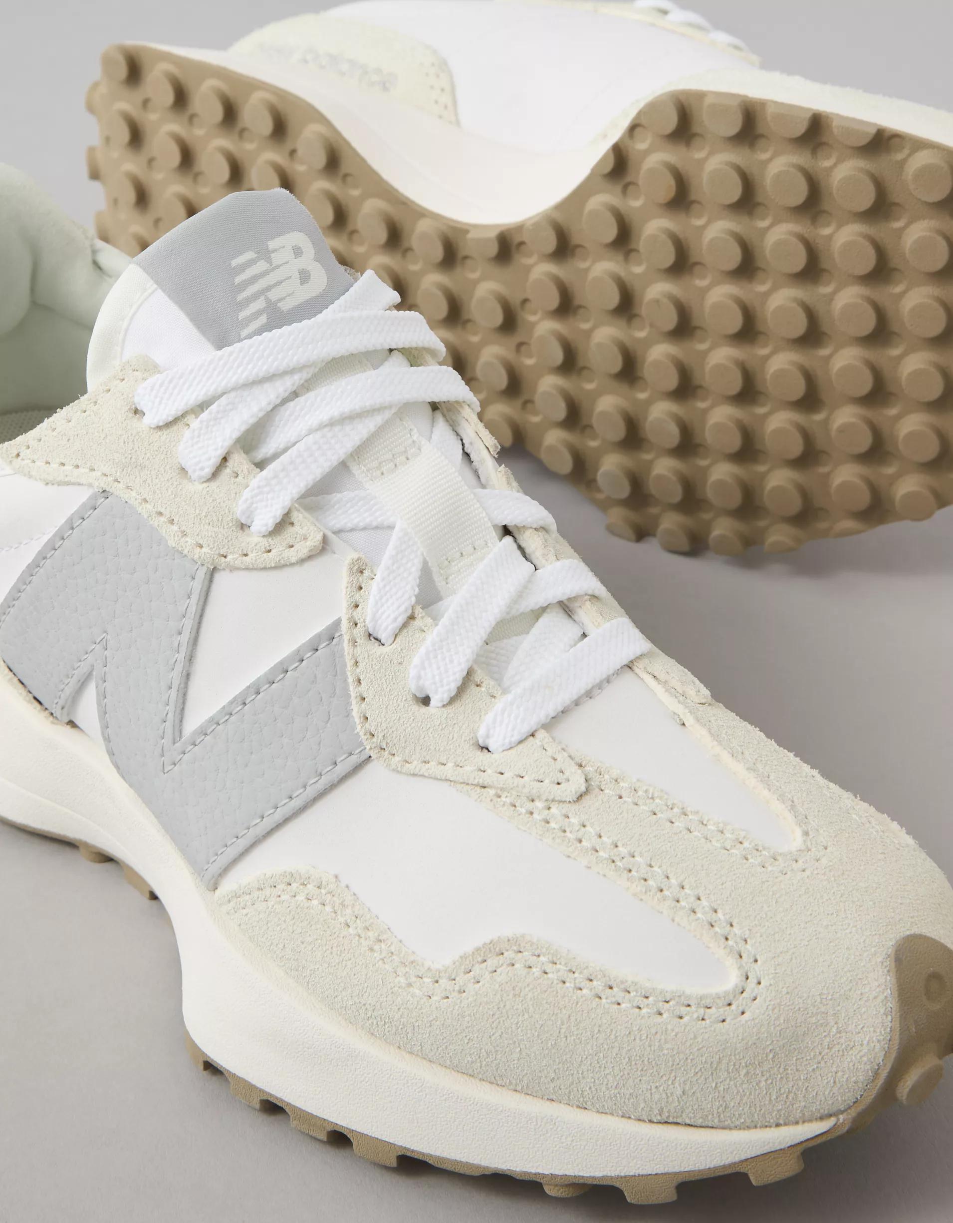 New Balance 327 Sneaker Product Image