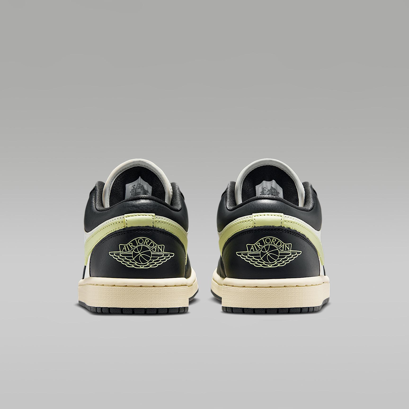Womens Air Jordan 1 Low SE Shoes | HQ3009-003 Product Image